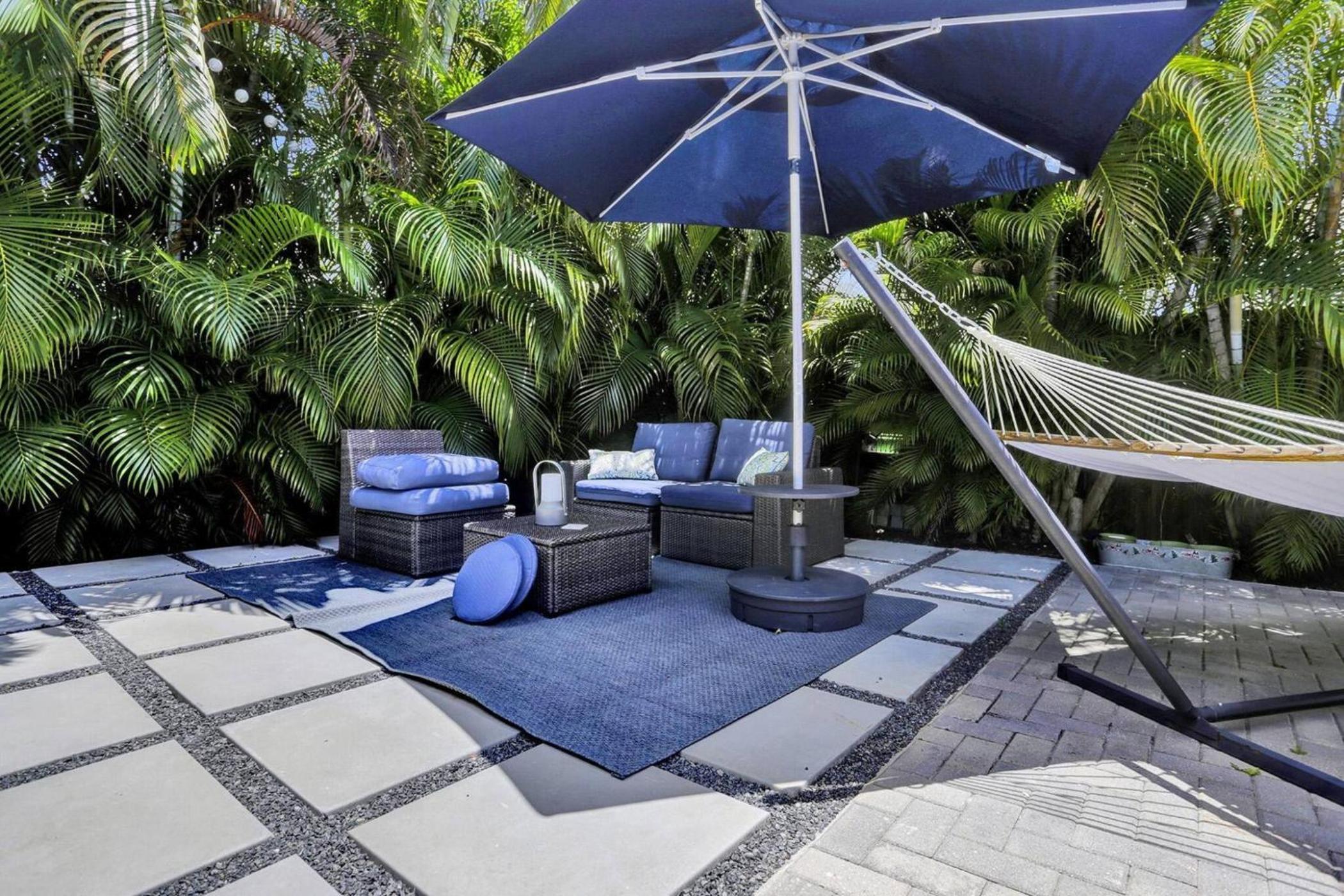 Casa Coral with Pool Charcoal BBQ area