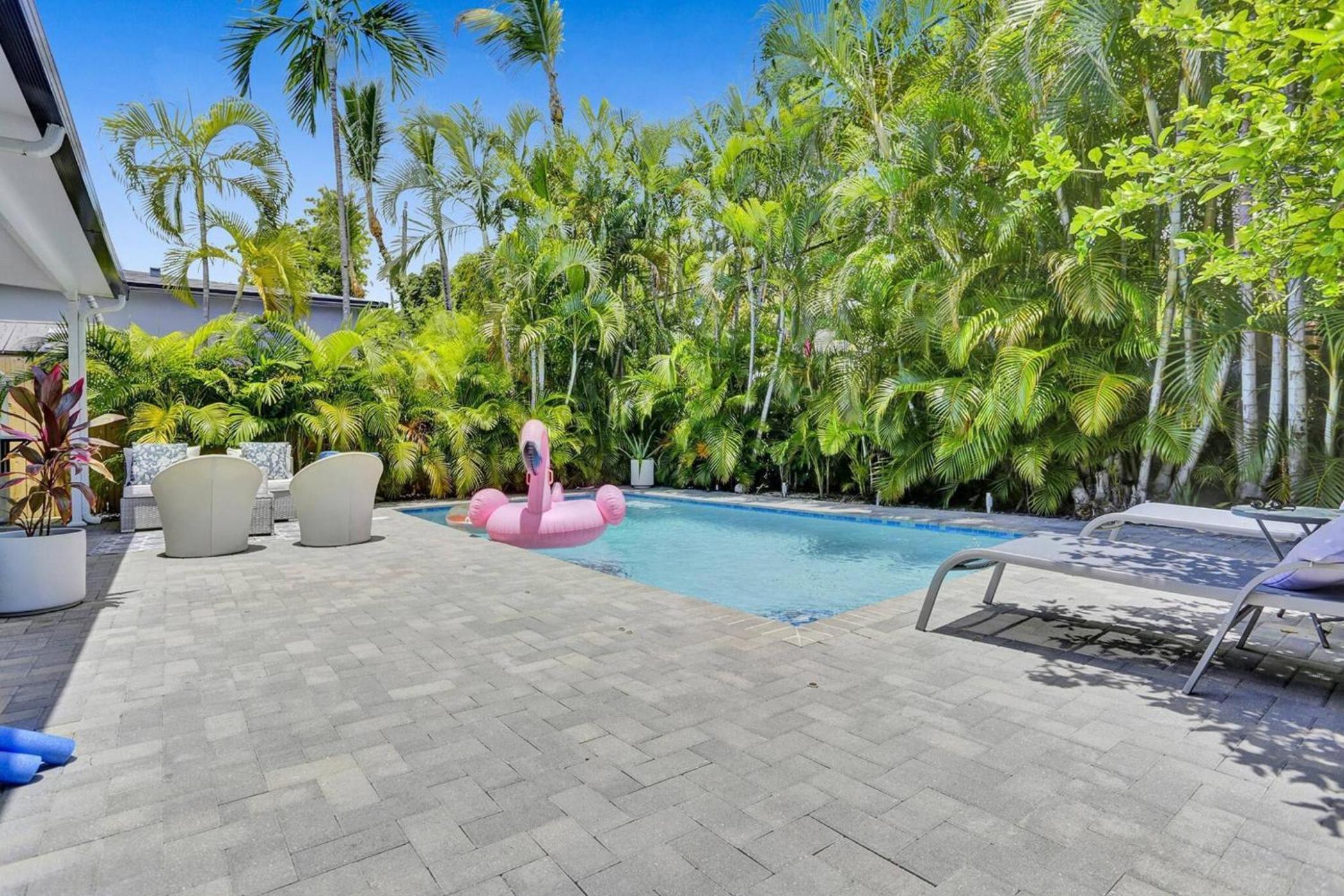 Casa Coral with Pool Charcoal BBQ area