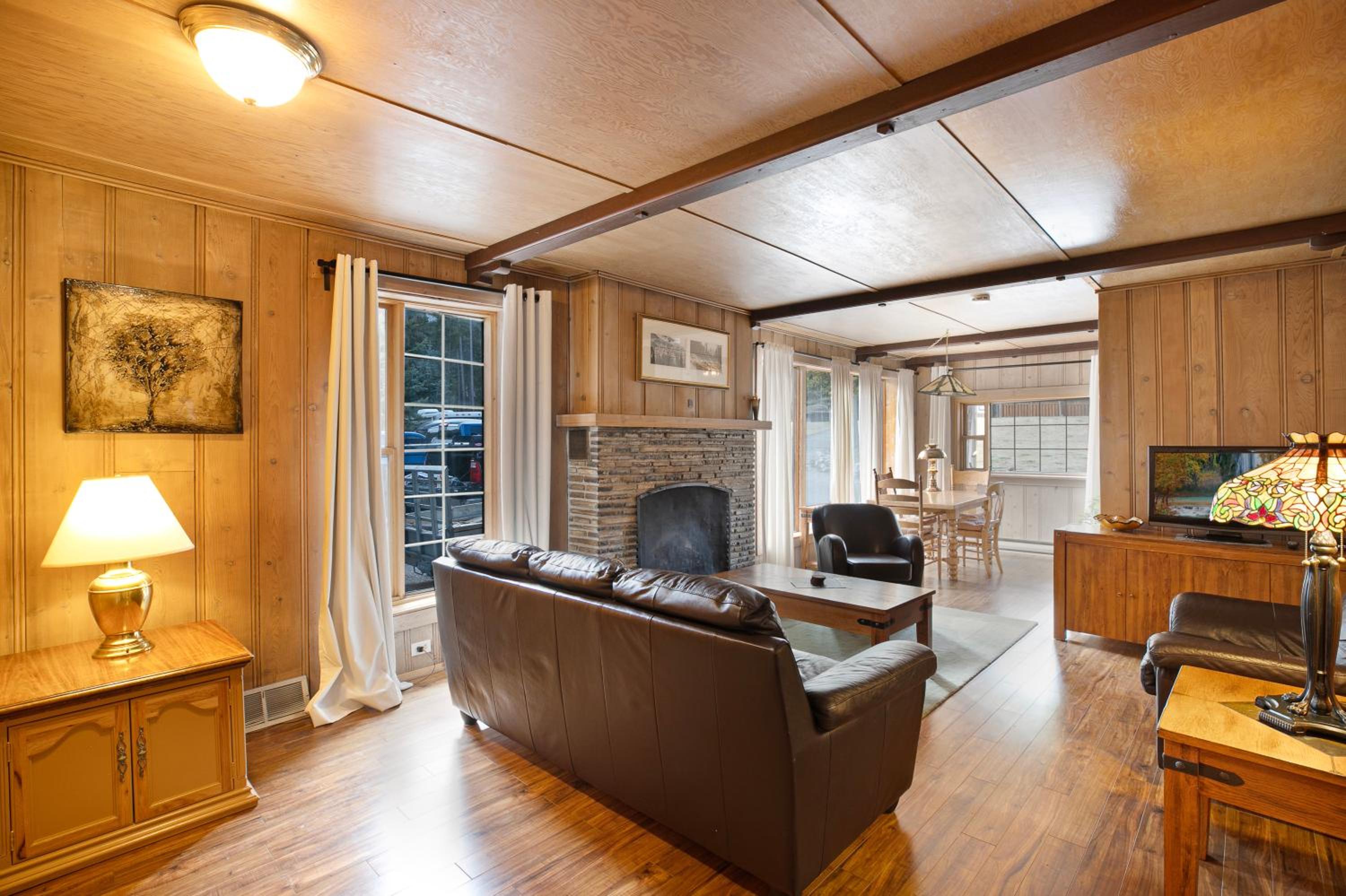 Elkhorn Lodge Vacation Rentals