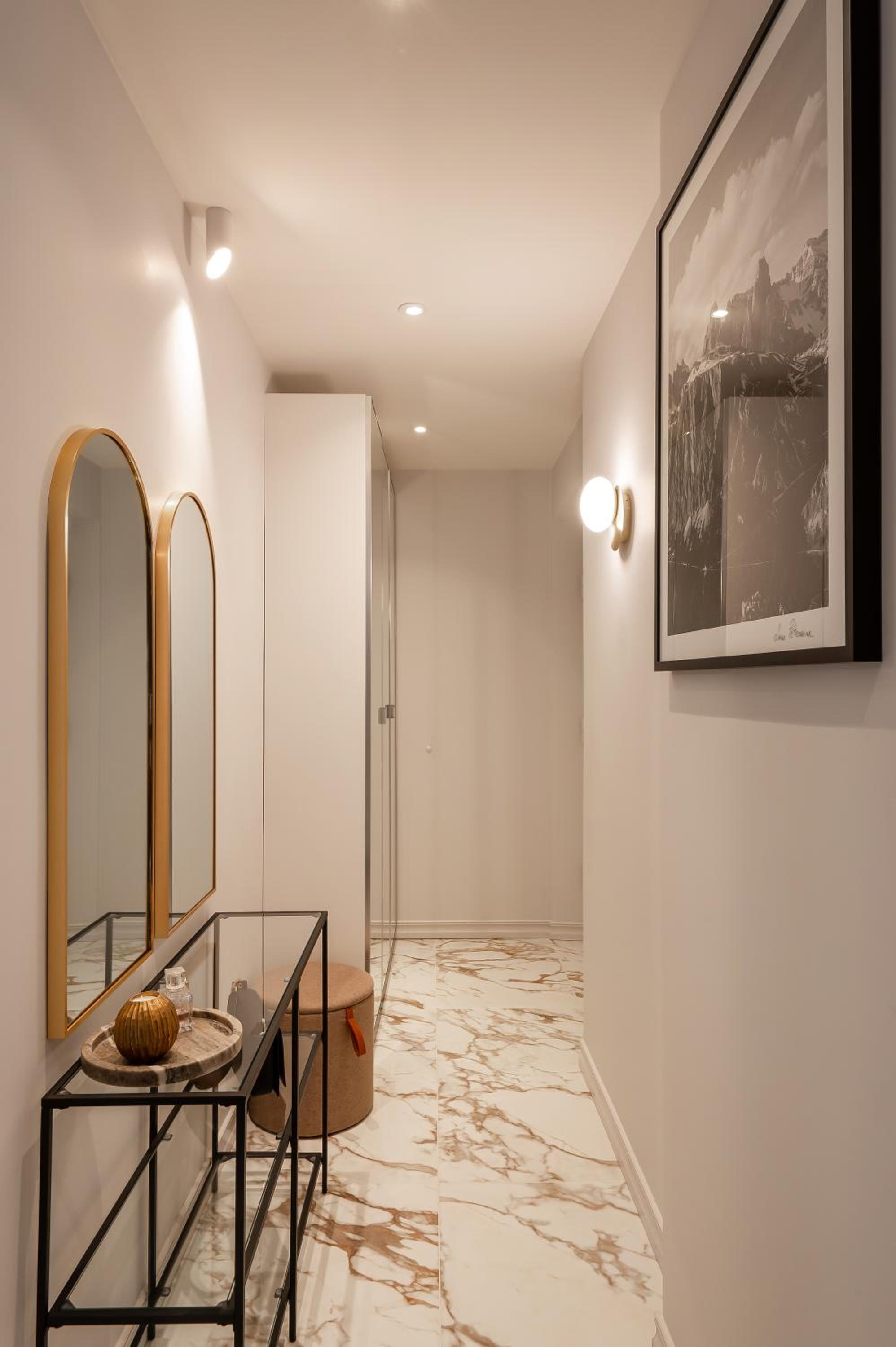 Beautiful Designer Apartment in Riga center view 3