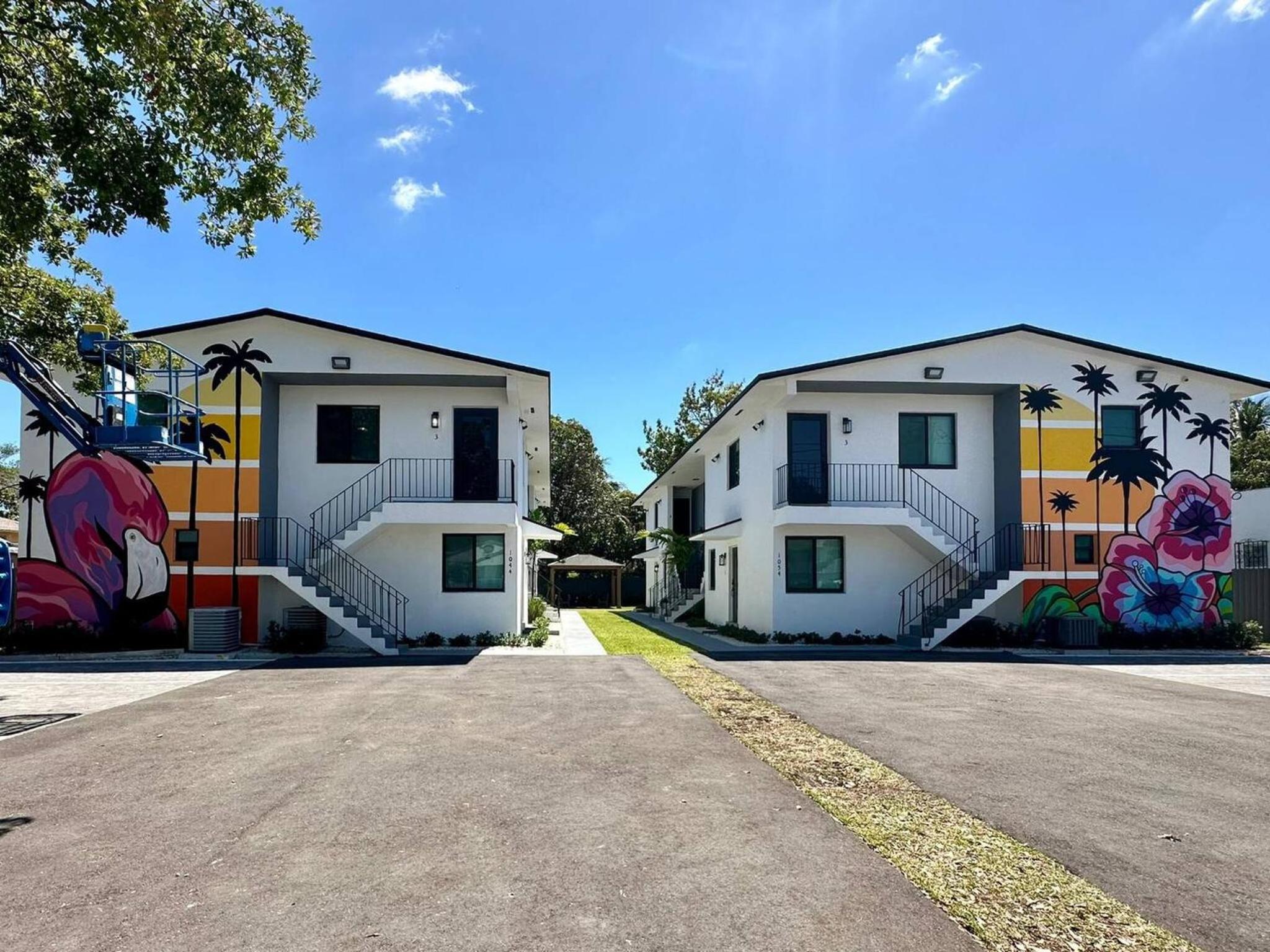 Urban Elegance: Trendy Modern Apartment in Wynwood