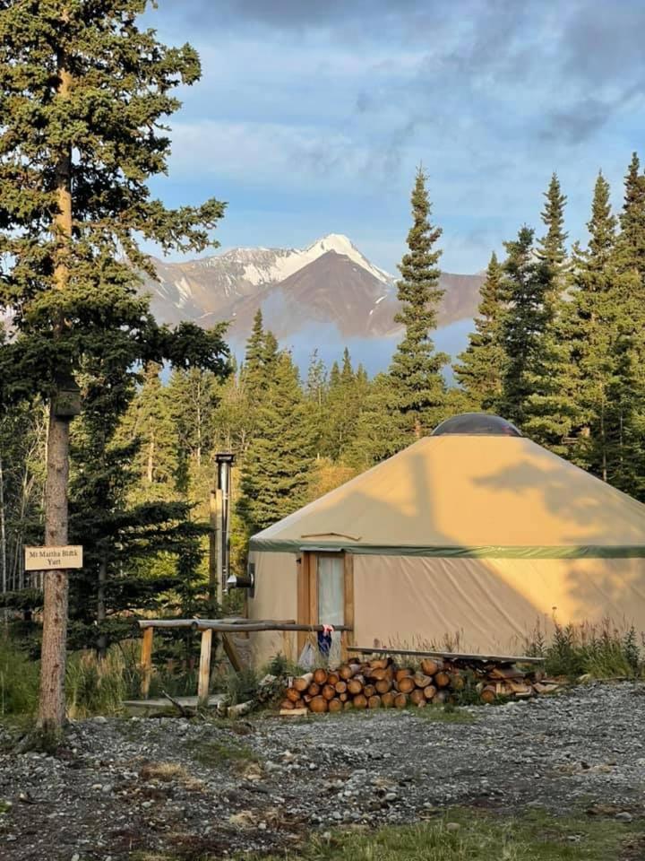 Mount Logan EcoLodge & Retreat Center