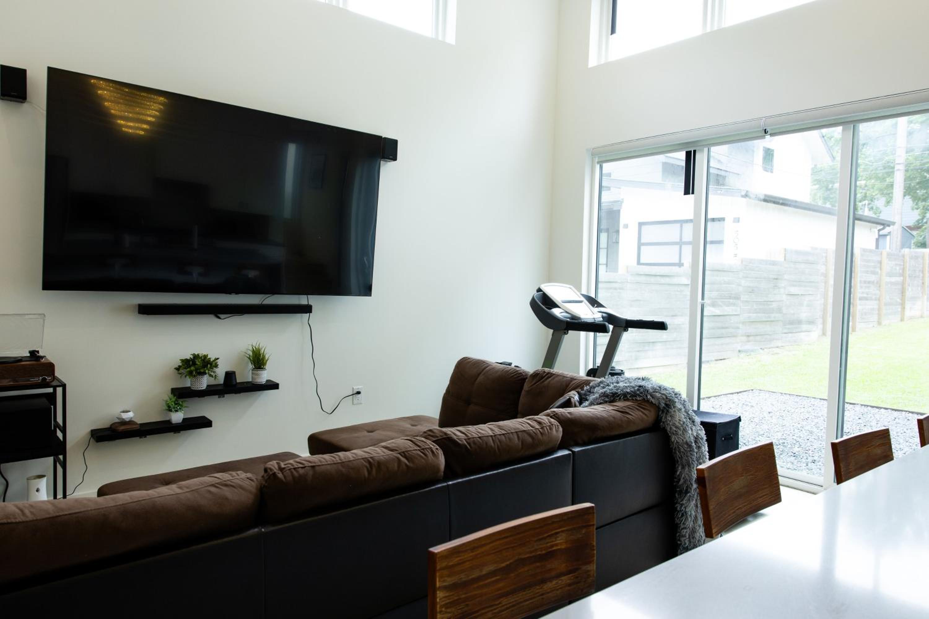 2BR Austin Oasis: Downtown Views + EV Charging view 4