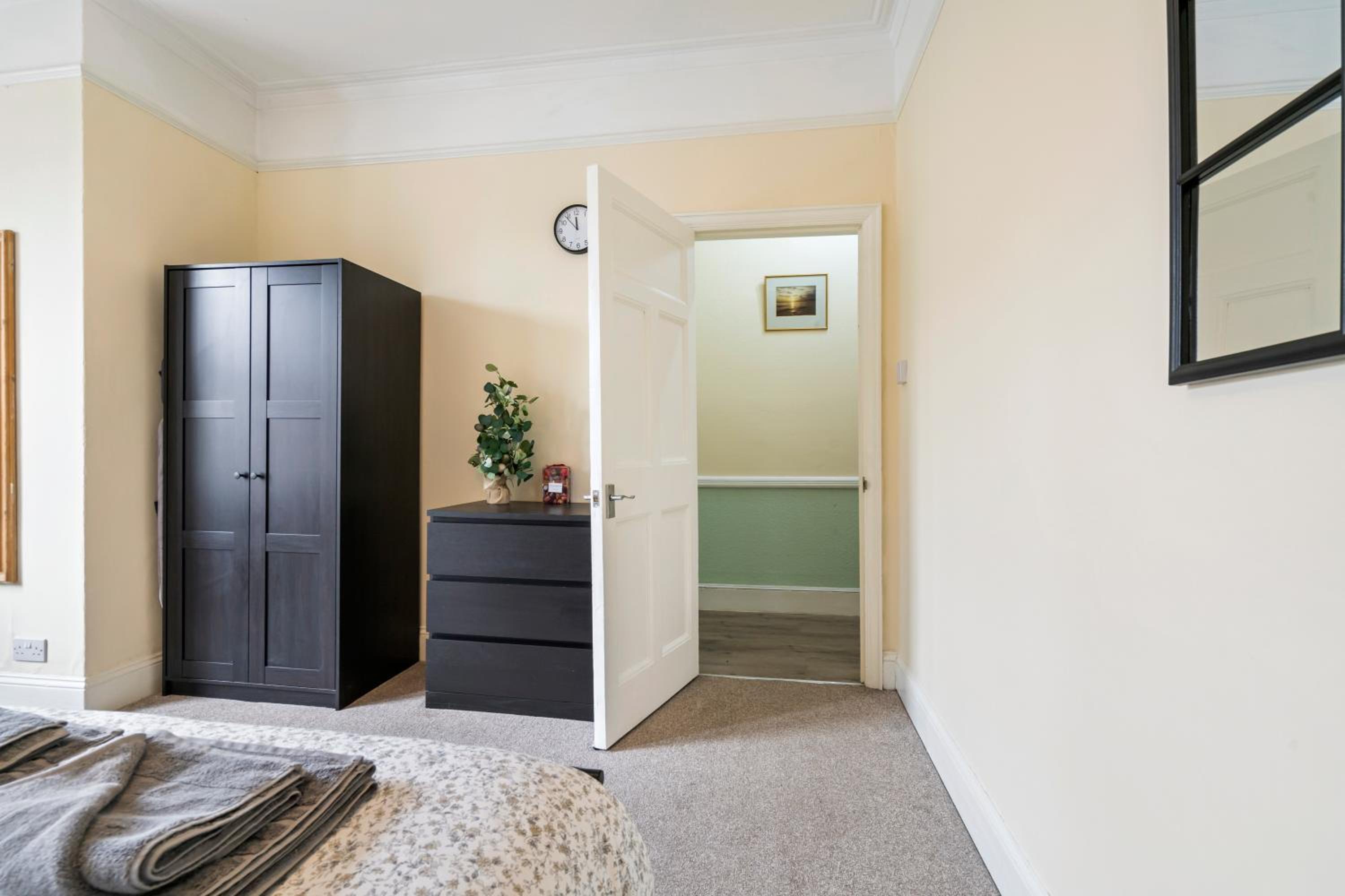 Modern 3 bedroom apartment in Wimbeldon Park