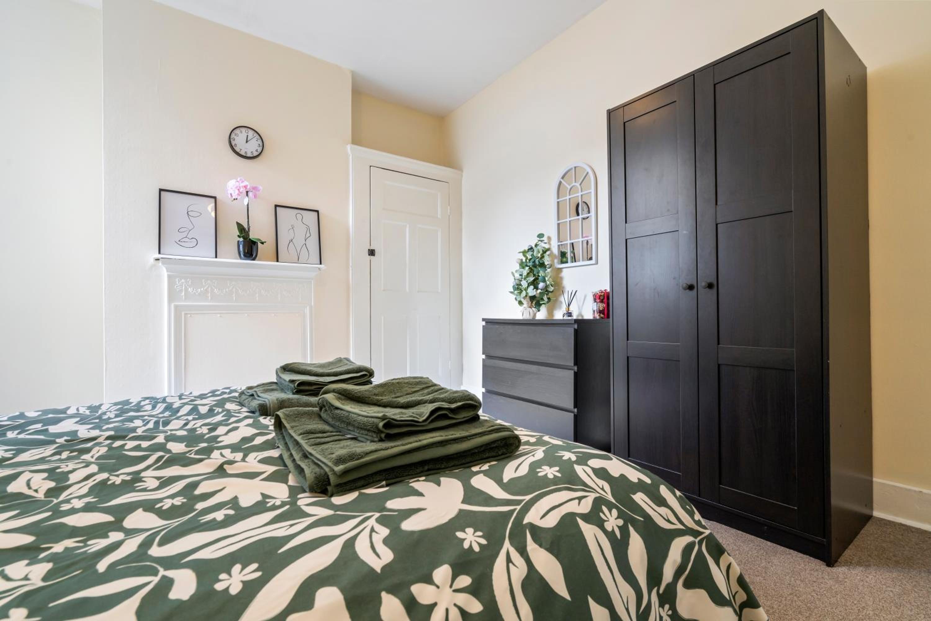Modern 3 bedroom apartment in Wimbeldon Park