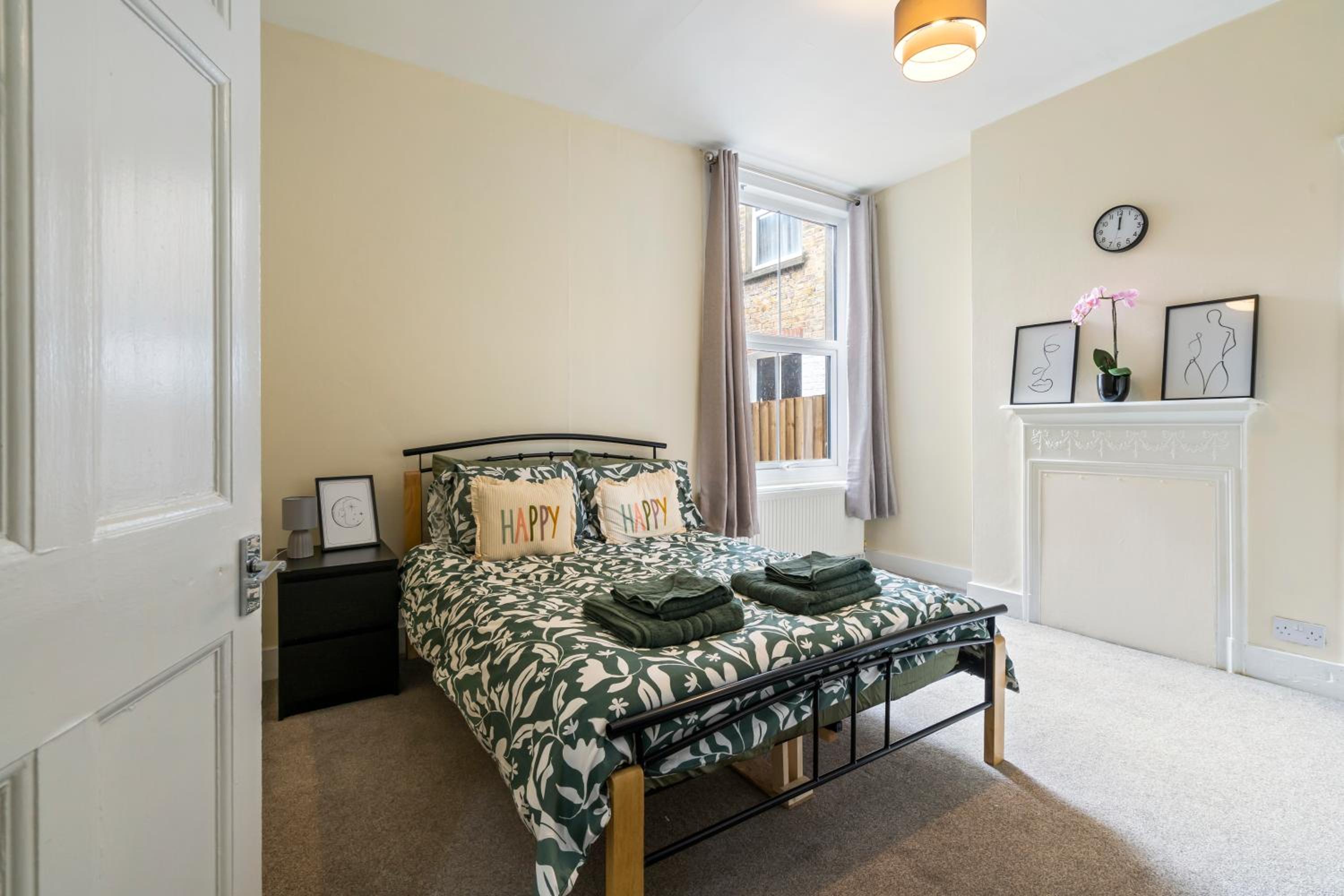 Modern 3 bedroom apartment in Wimbeldon Park