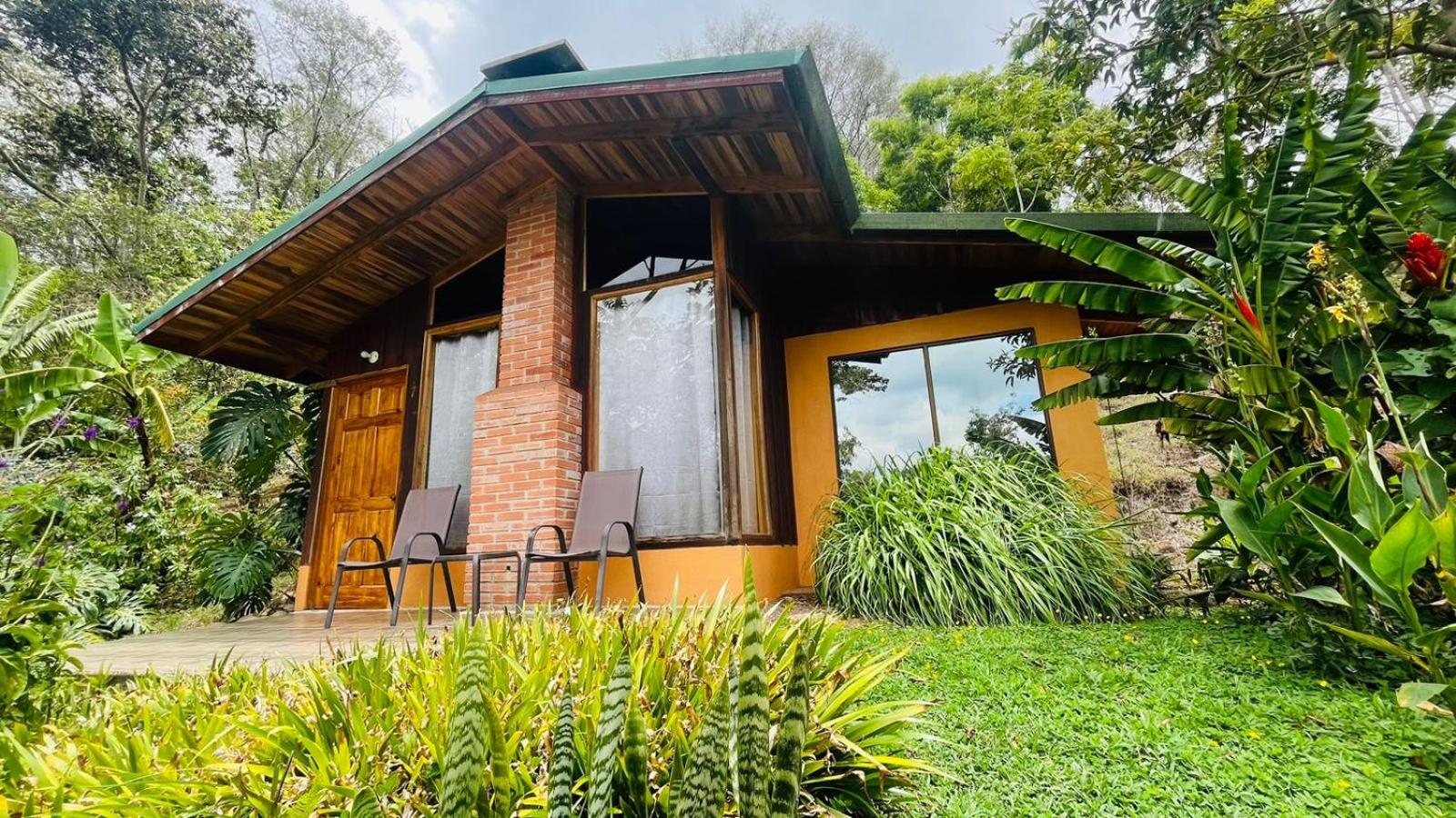 El Toucanet Lodge & Restaurante