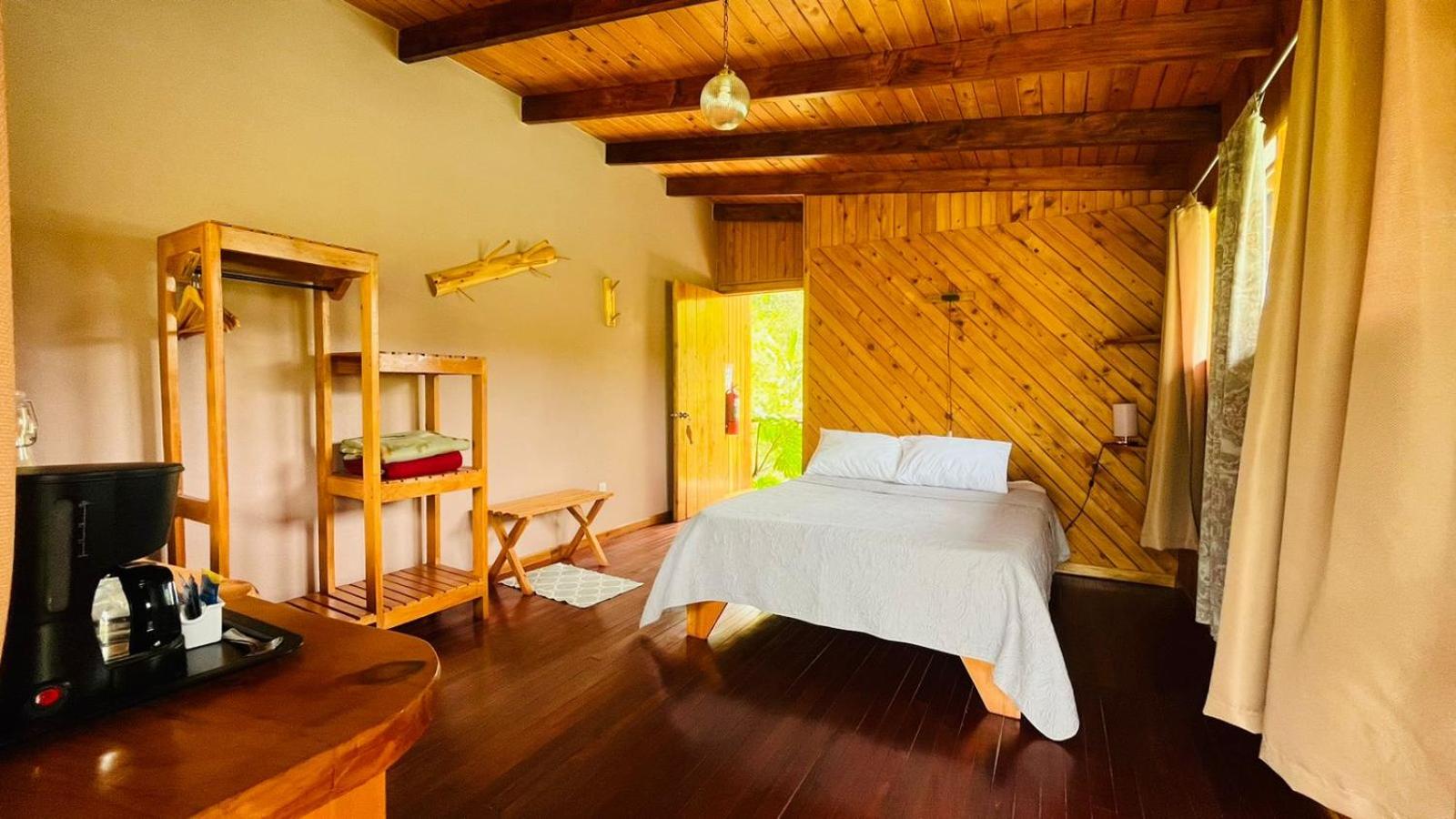 El Toucanet Lodge & Restaurante