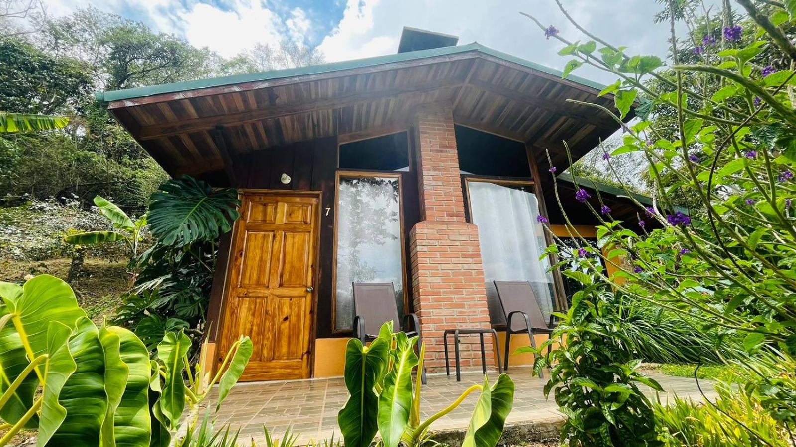 El Toucanet Lodge & Restaurante