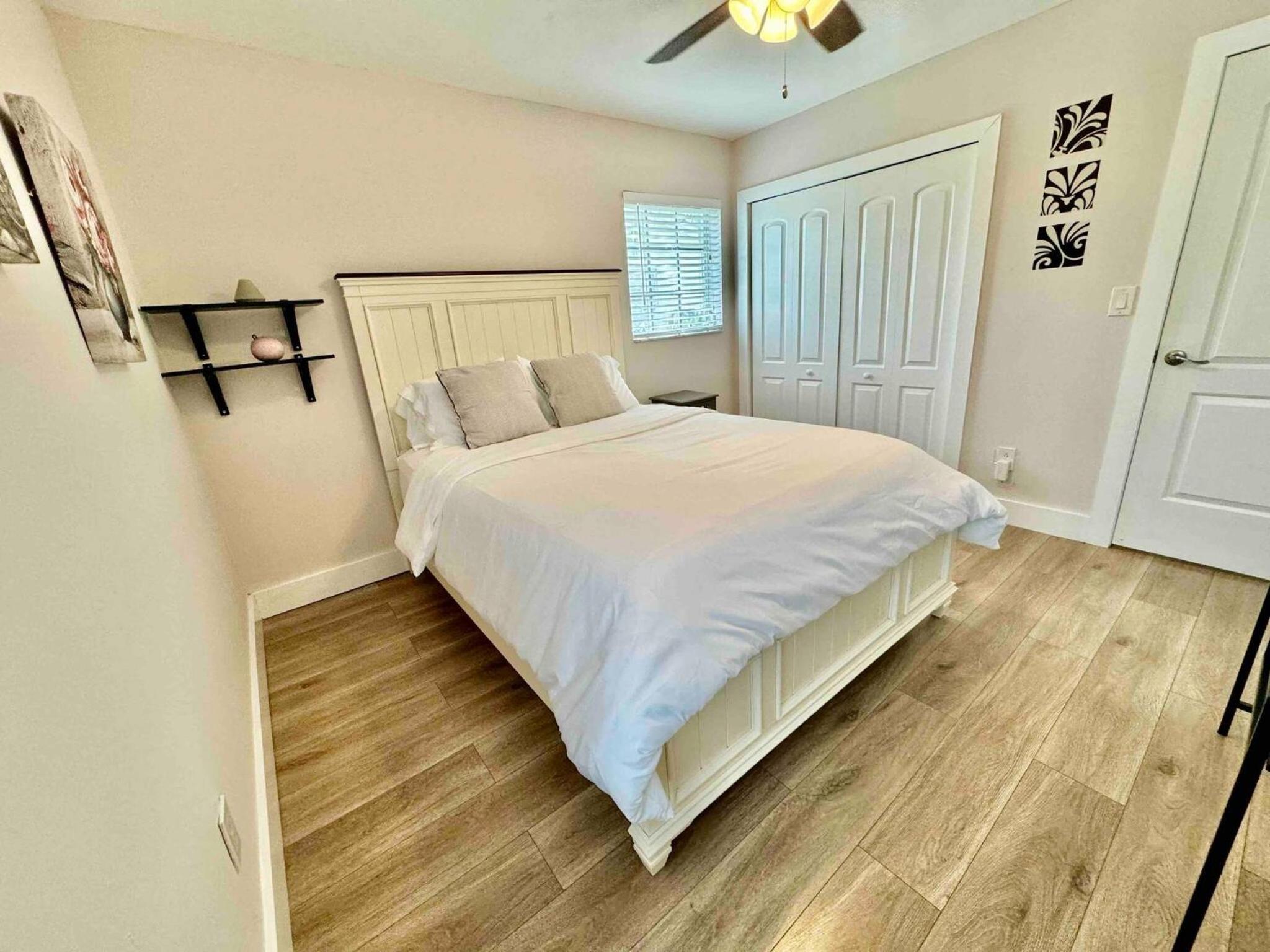 Stylish Stay Close to UM City Vibes