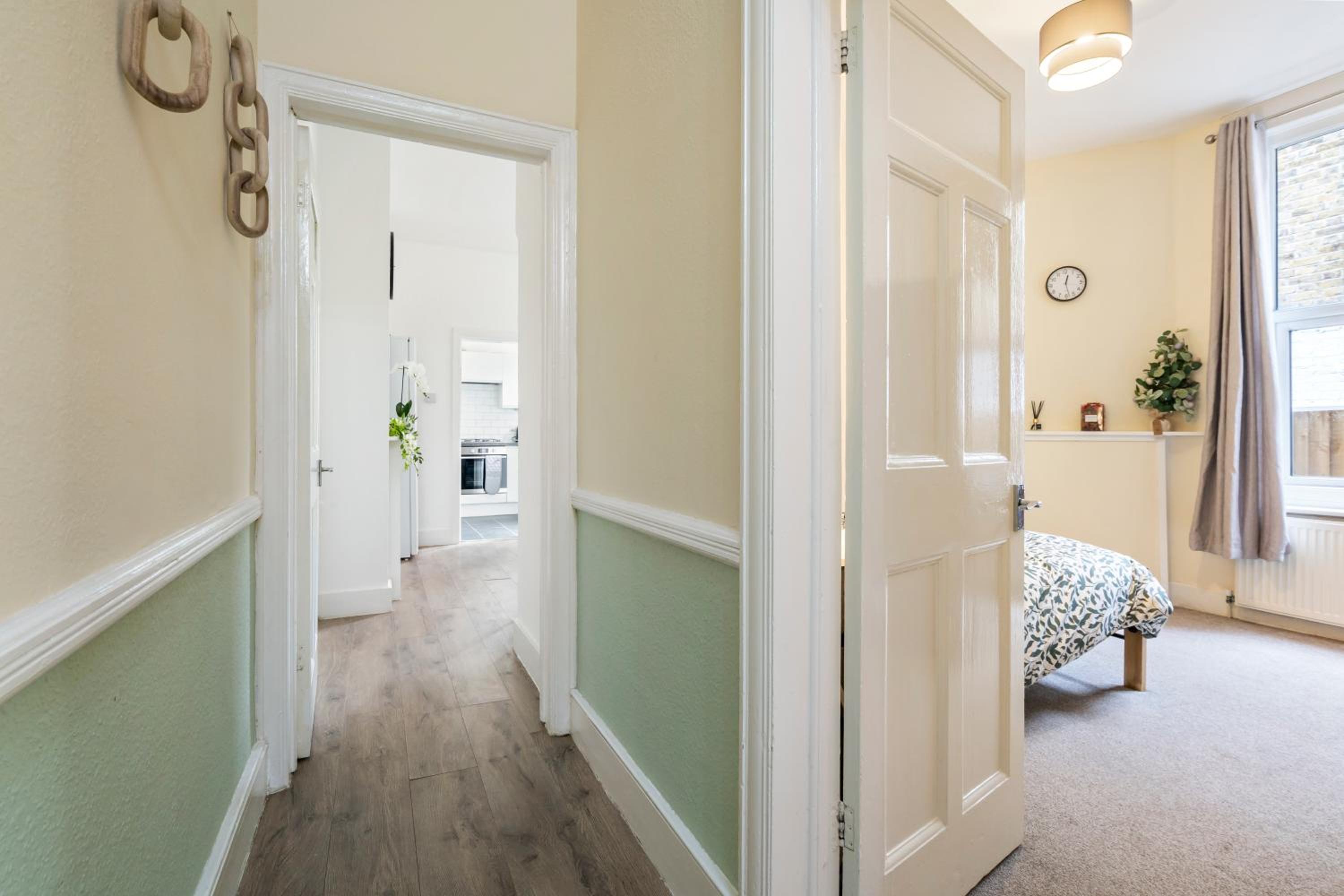 Modern 3 bedroom apartment in Wimbeldon Park