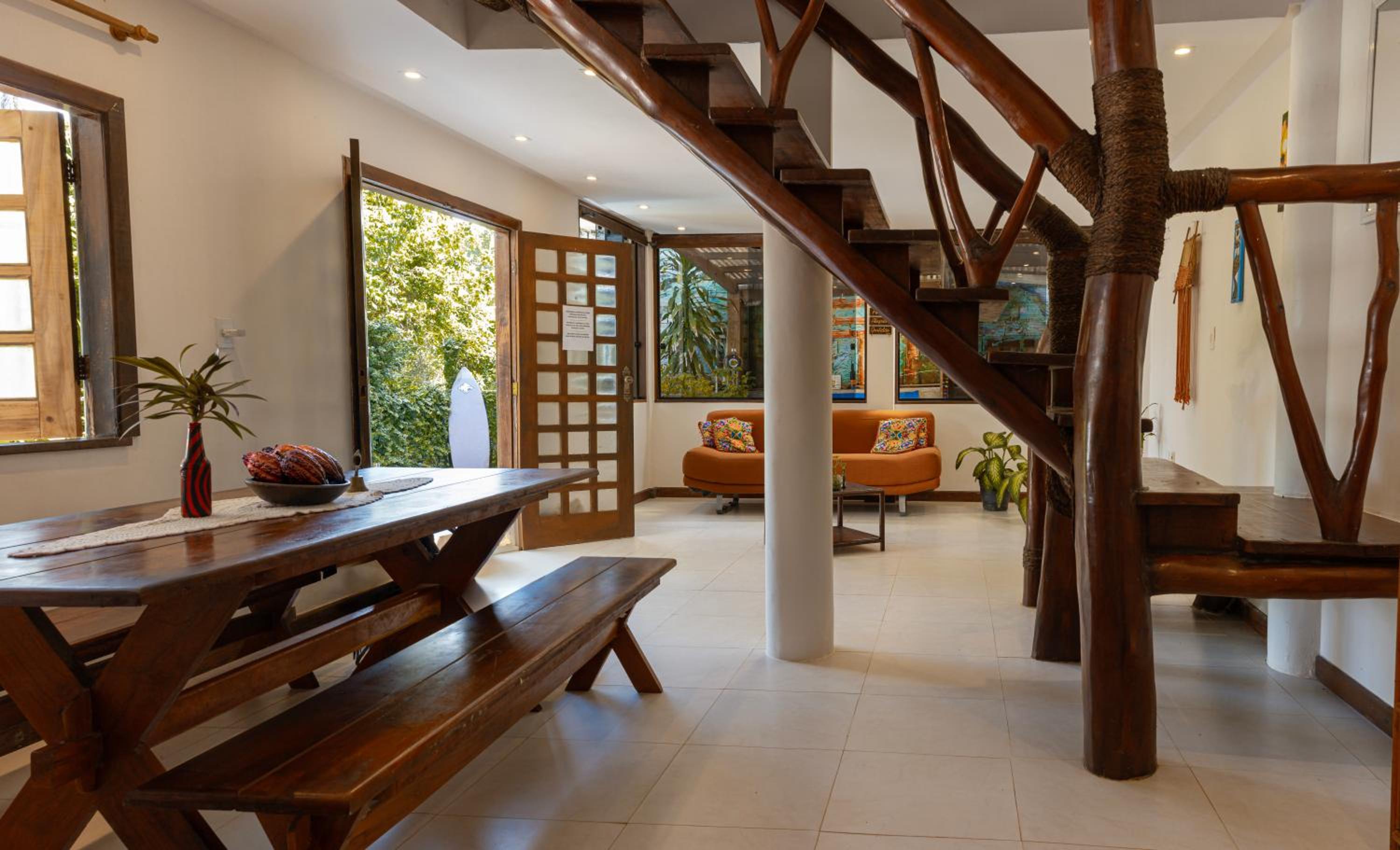 CACAU HOSTEL & SUITES