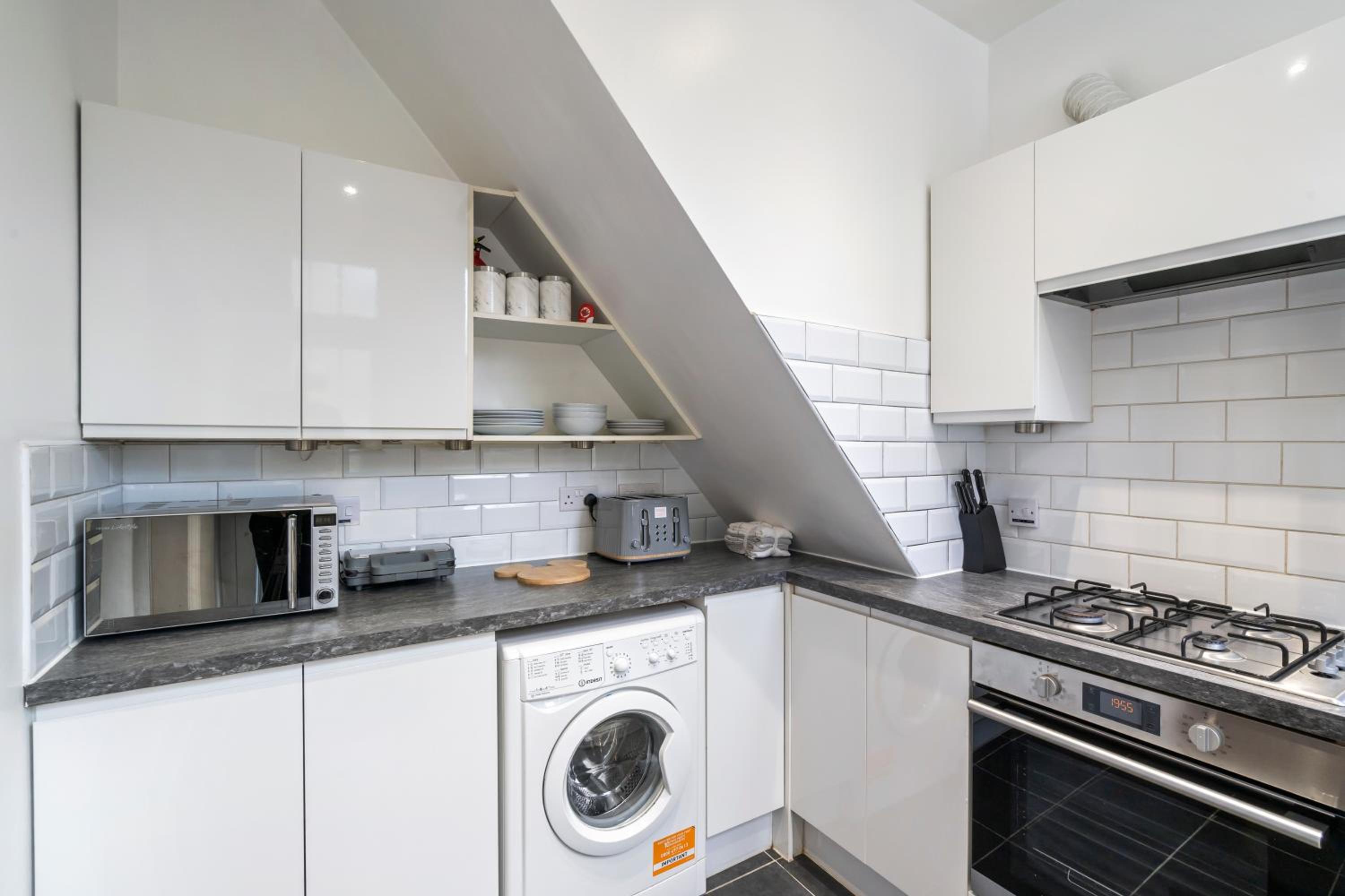 Modern 3 bedroom apartment in Wimbeldon Park