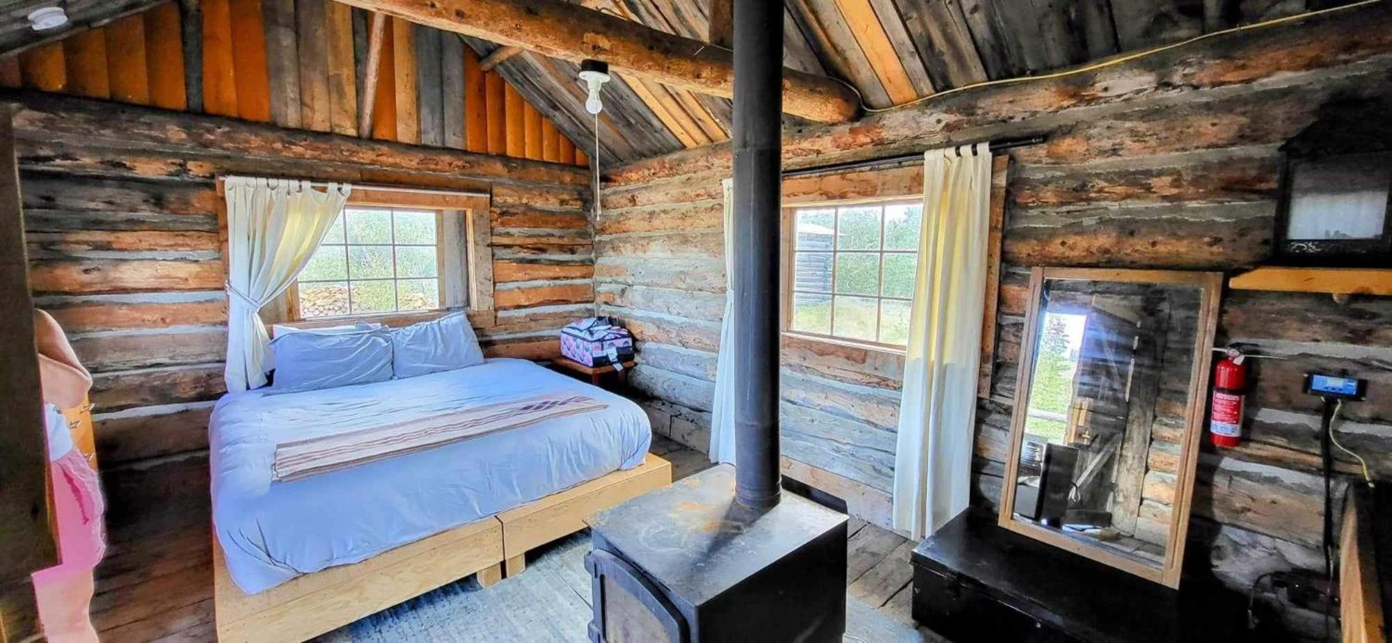 Mount Logan EcoLodge & Retreat Center