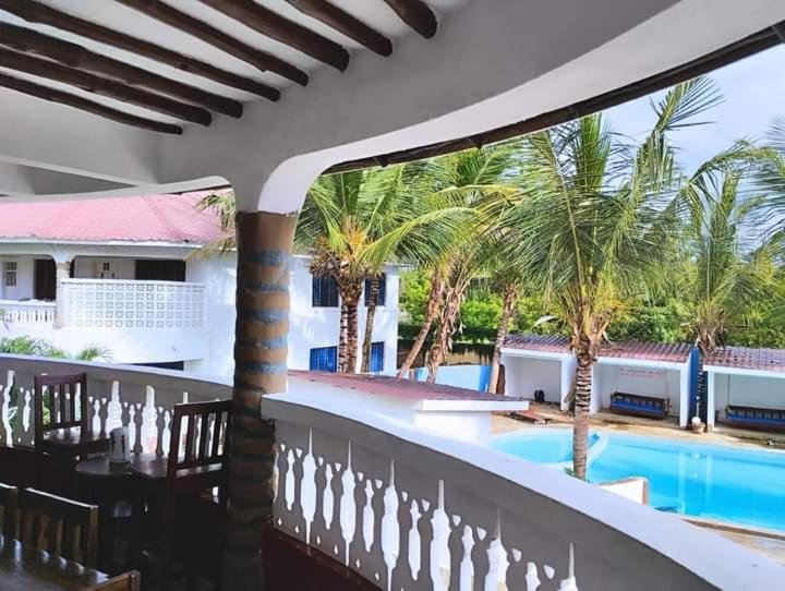 Palmers Diani-3bedroom beach house view 5