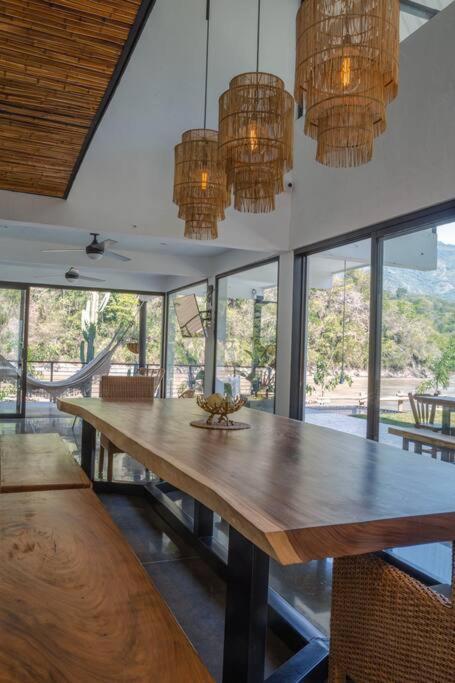 Casa junto al río en Bolombolo