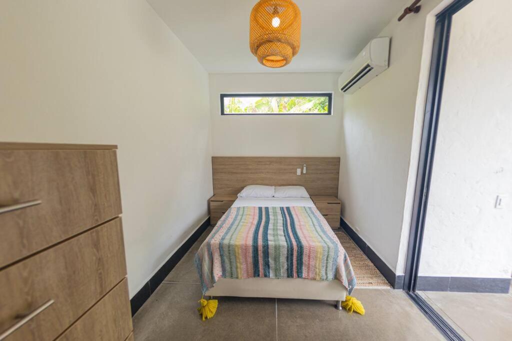 Casa junto al río en Bolombolo