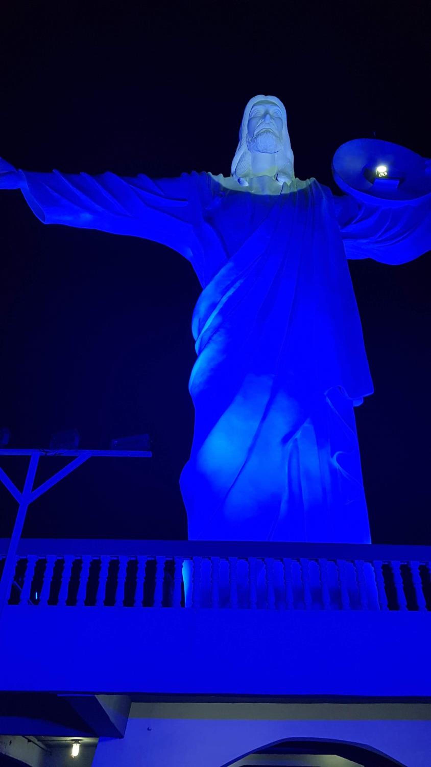1 quadra da Praia e da Roda Gigante