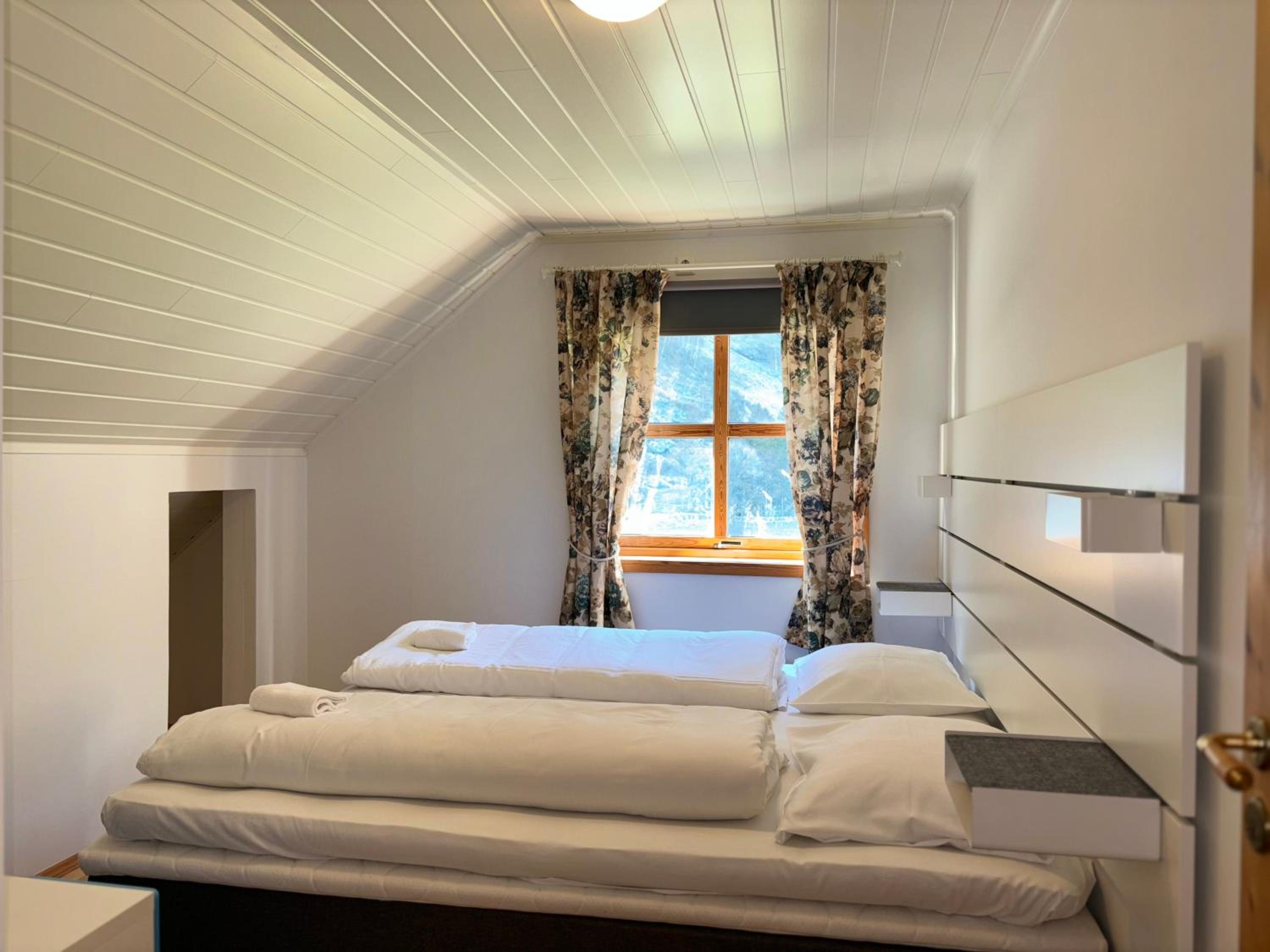 Flåm Holiday Home view 3