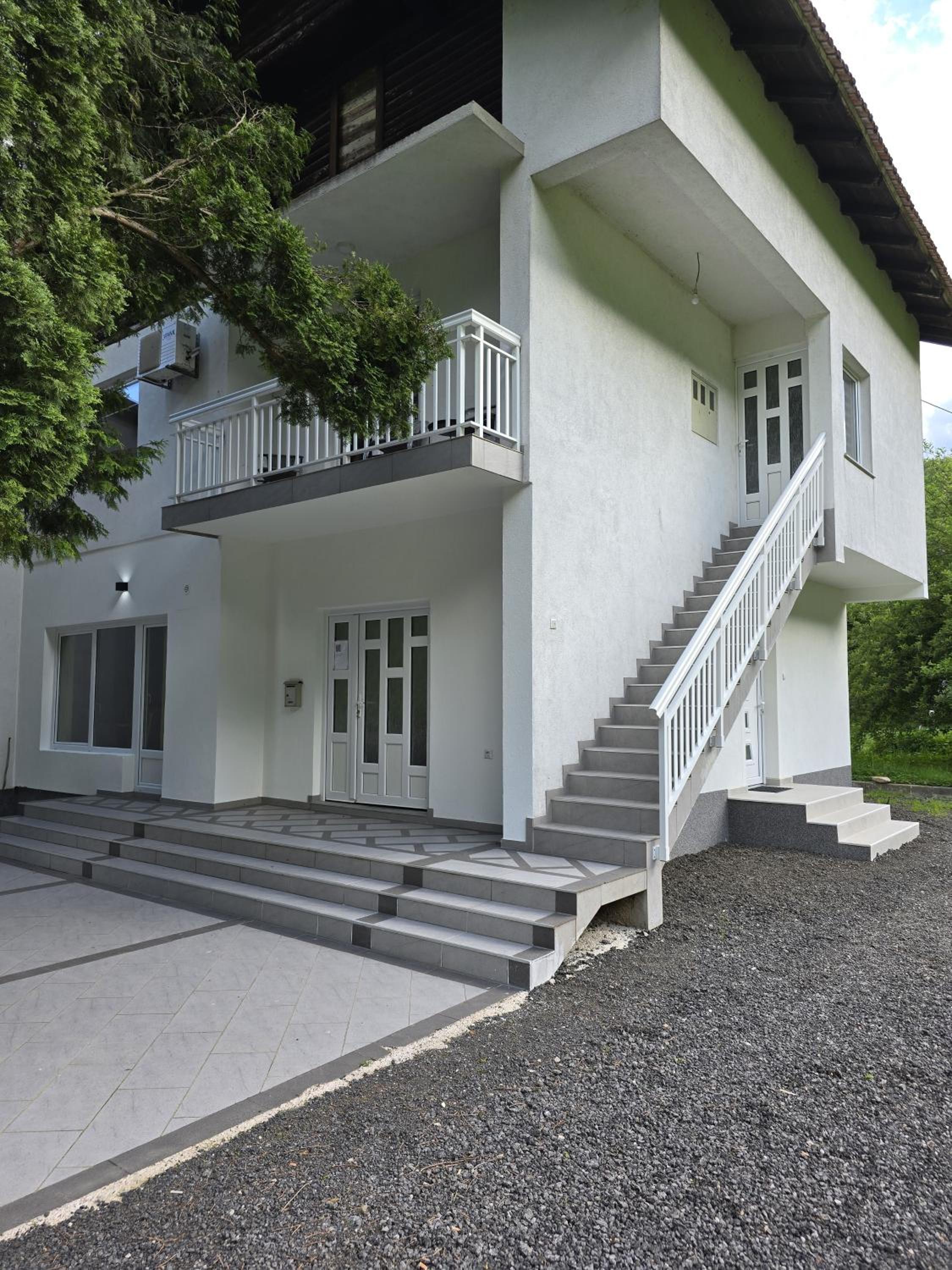 Riverstone Retreat