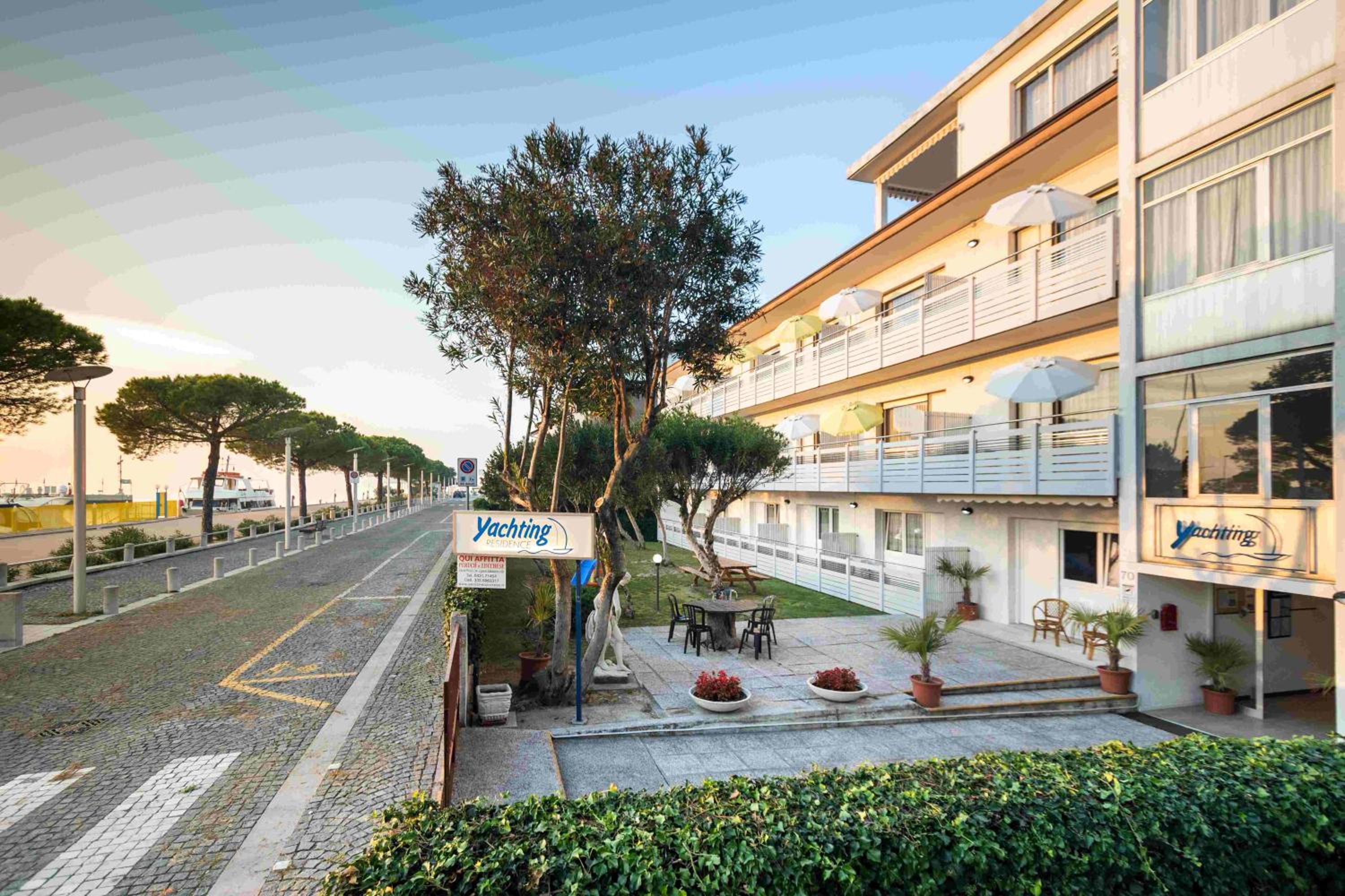 Cozy studio apartment with sea view - Beahost view 3