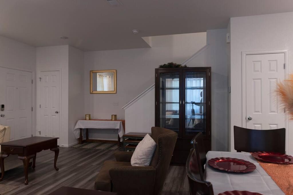Hope Rental view 4