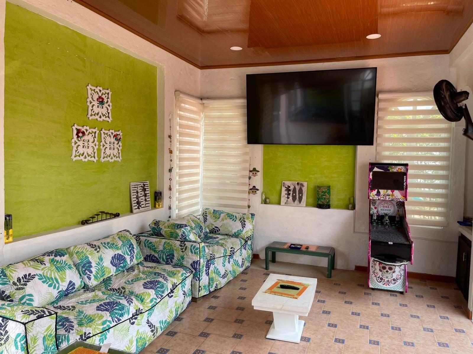 Casa en Melgar condominio la hacienda CON PISCINA
