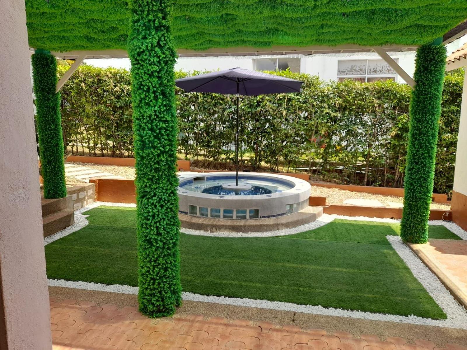 Casa en Melgar condominio la hacienda CON PISCINA