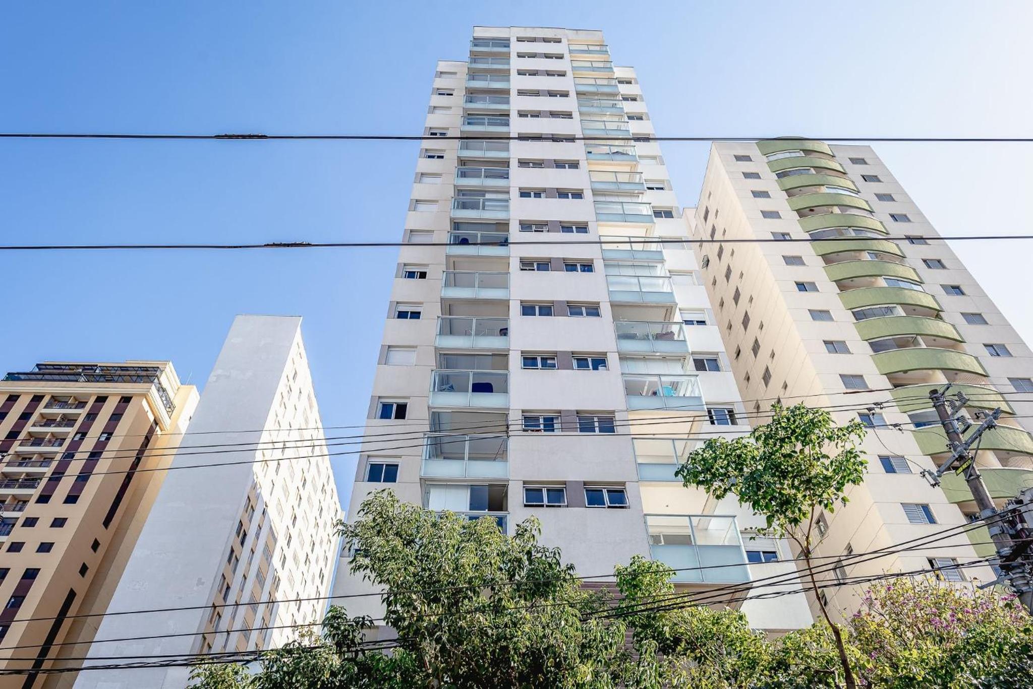 Studio bonitinho com garagem e ar condicionado
