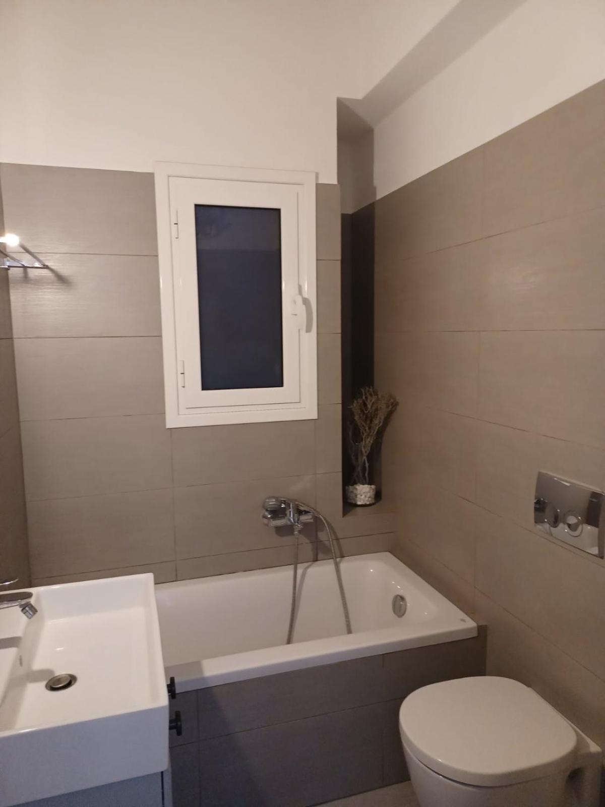 Roof Apartment 4 photo 3