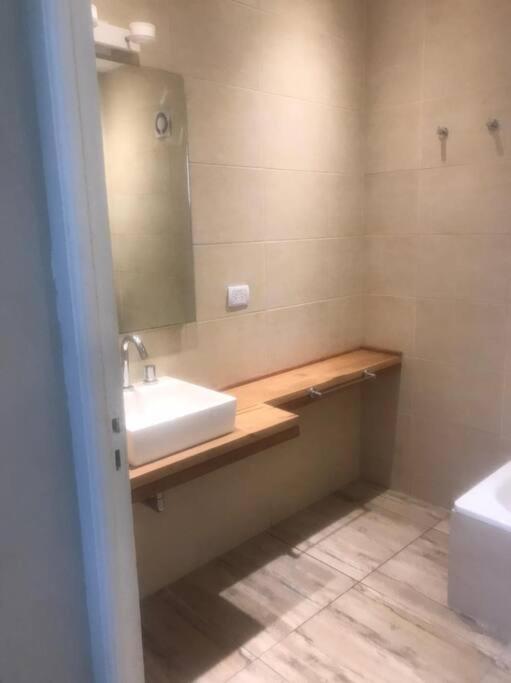Casa con terraza privada ideal grupos de amigos y familias