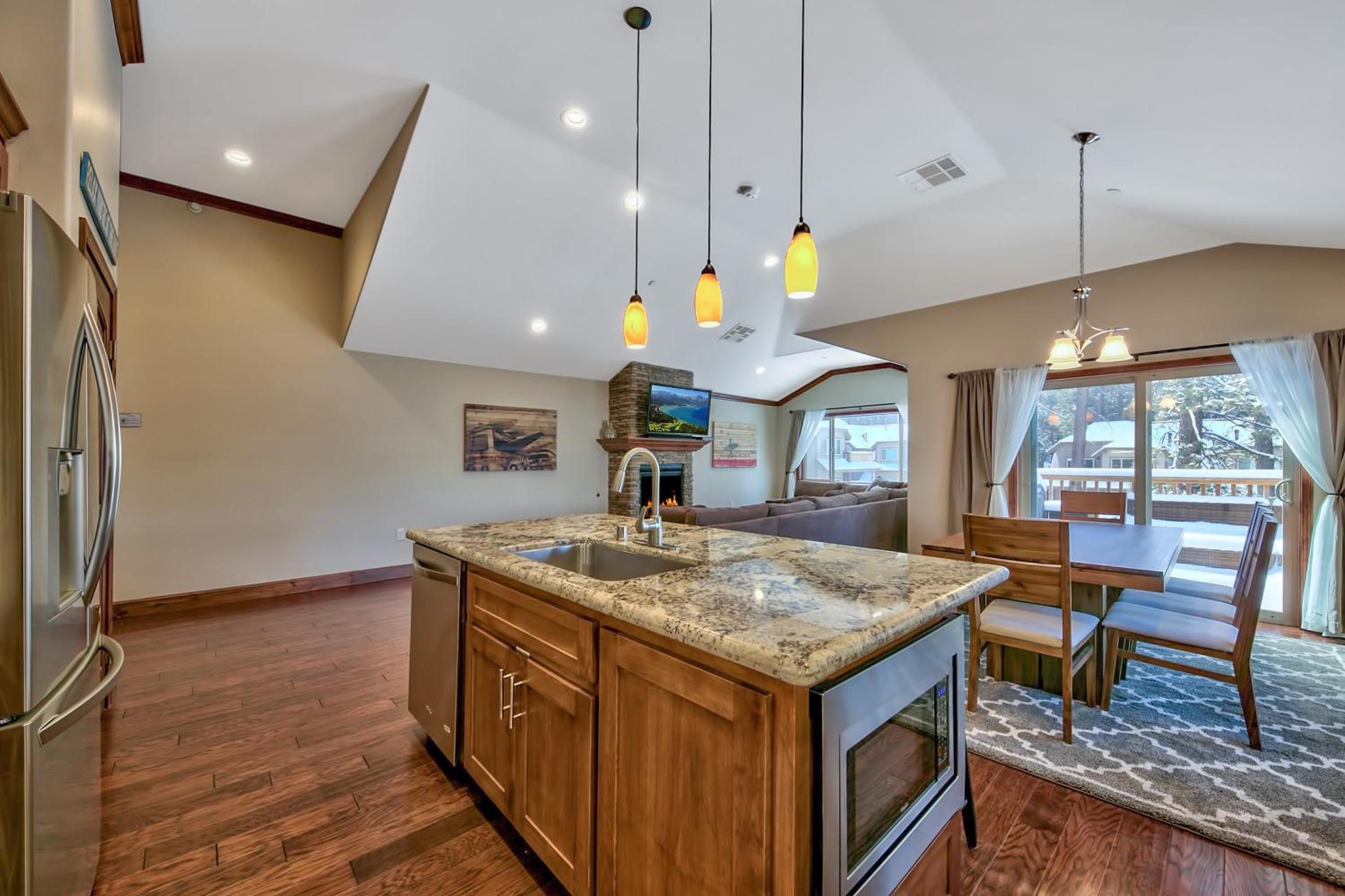 Lake Tahoe Vacations - Tahoe Woods 203 at Stateline - Heavenly Slopes Lake Pets - Property Image 22