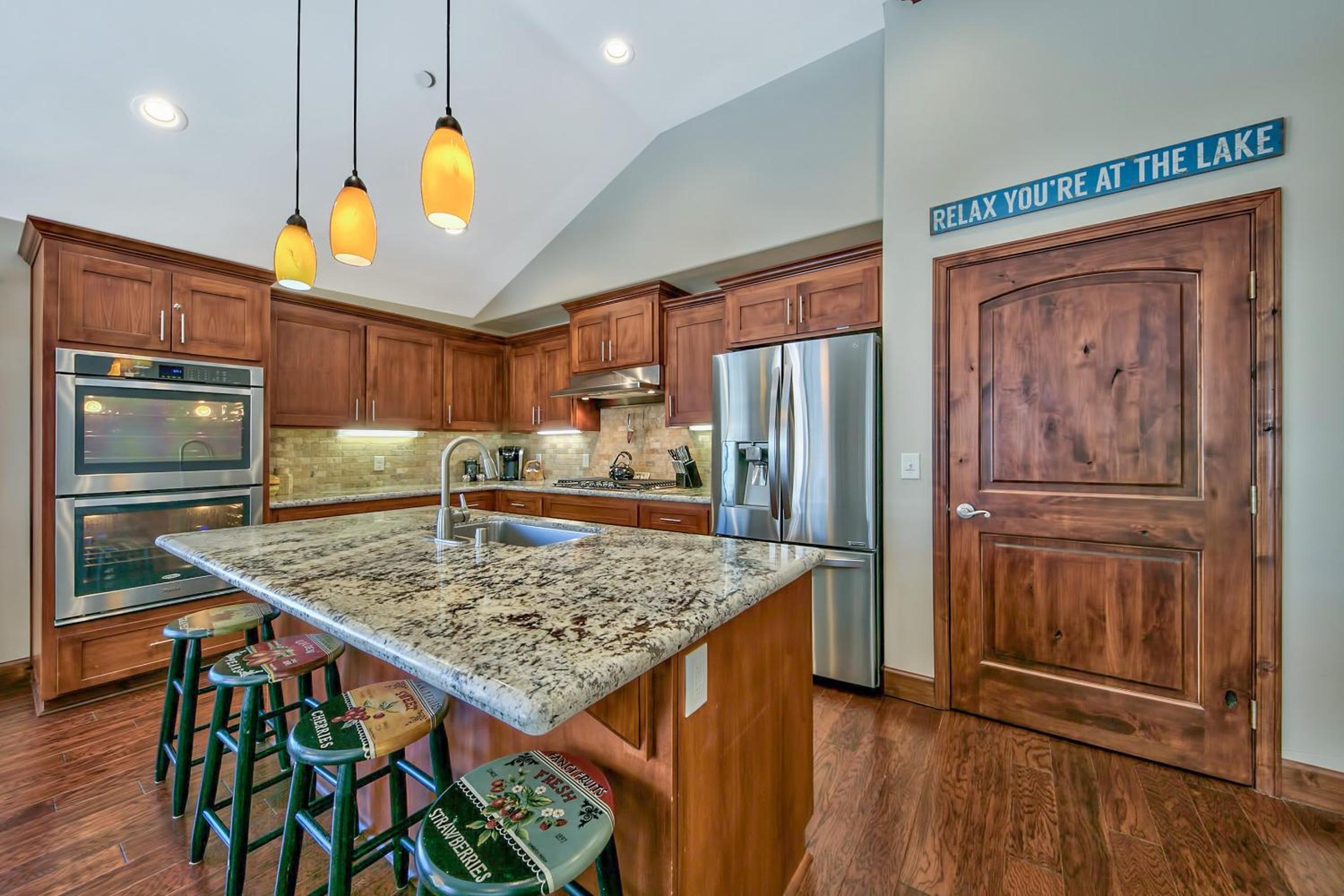 Lake Tahoe Vacations - Tahoe Woods 203 at Stateline - Heavenly Slopes Lake Pets - Property Image 23
