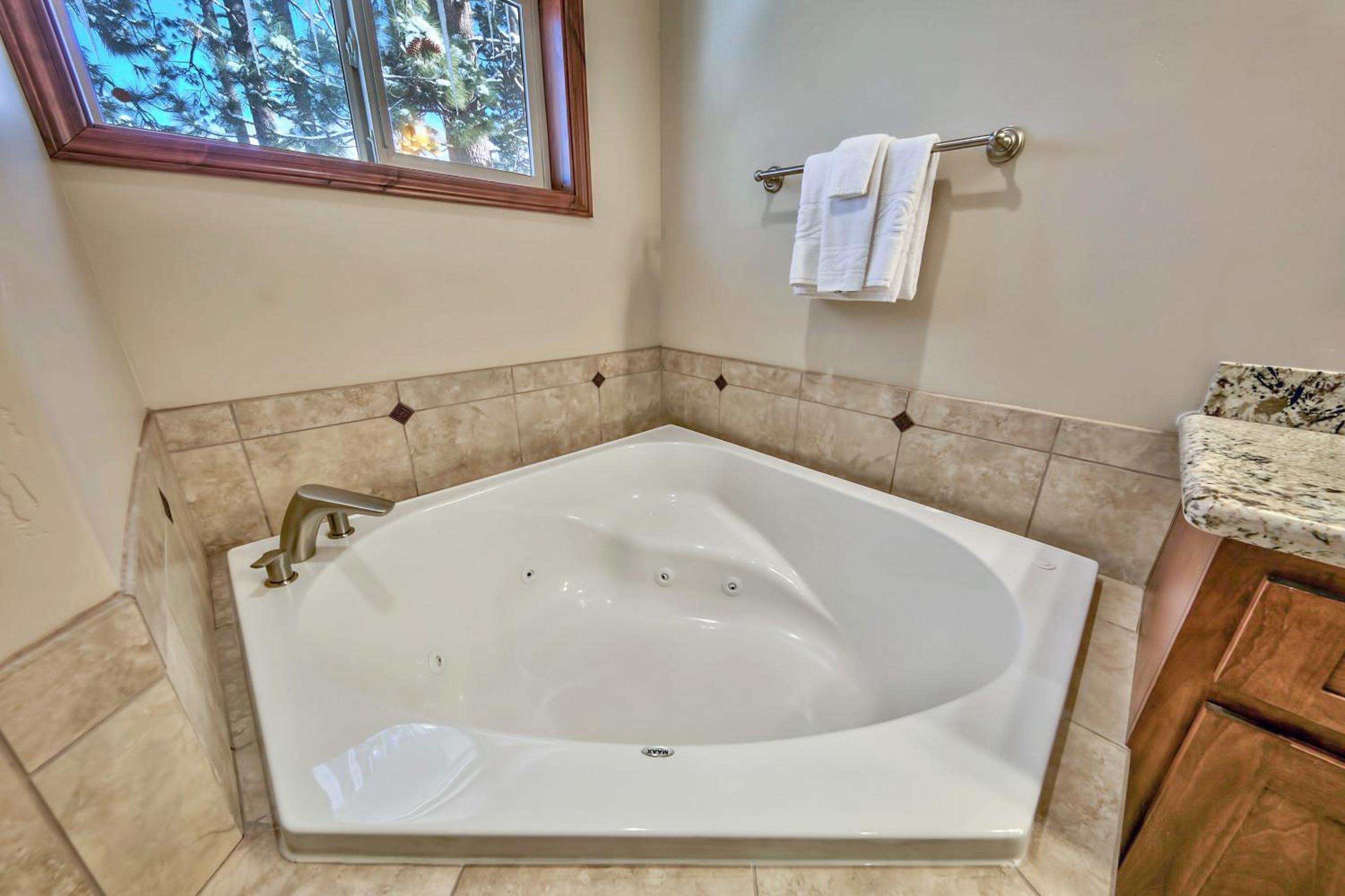 Lake Tahoe Vacations - Tahoe Woods 203 at Stateline - Heavenly Slopes Lake Pets - Property Image 30