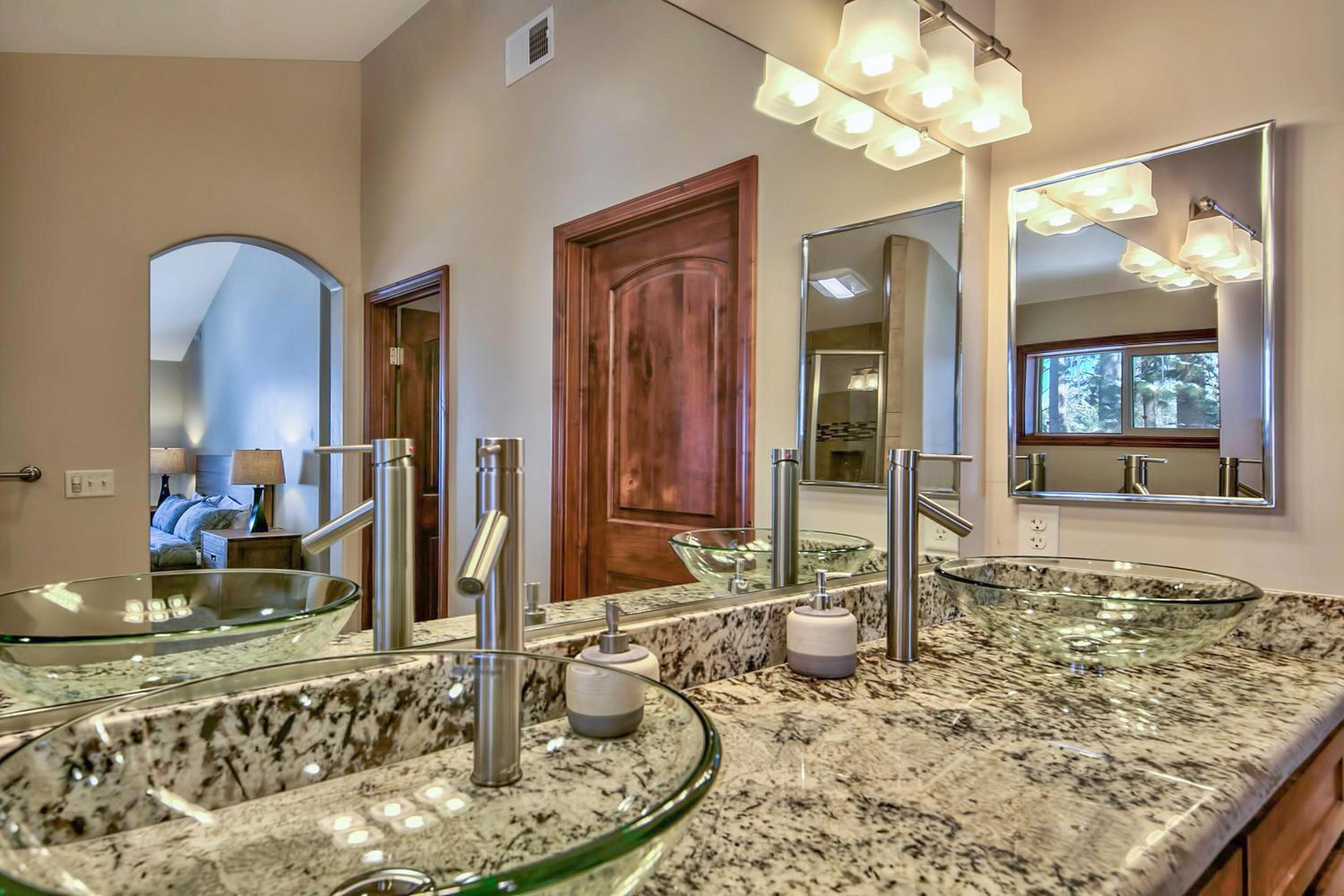 Lake Tahoe Vacations - Tahoe Woods 203 at Stateline - Heavenly Slopes Lake Pets - Property Image 21