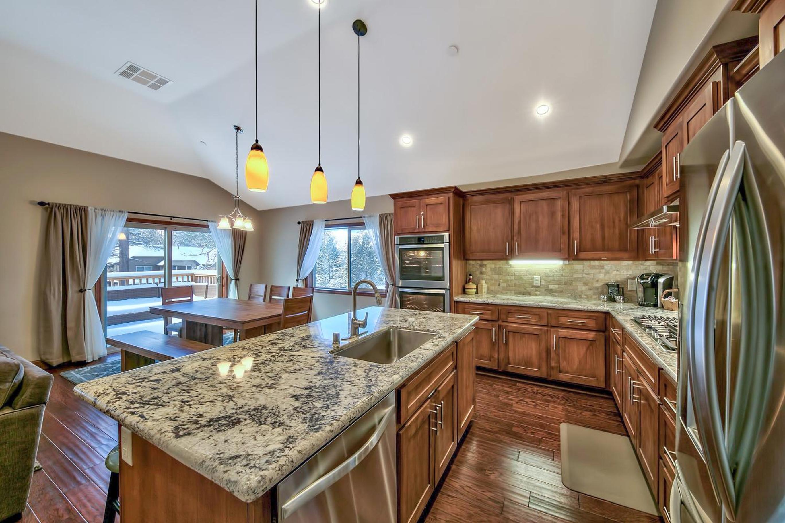 Lake Tahoe Vacations - Tahoe Woods 203 at Stateline - Heavenly Slopes Lake Pets - Property Image 40