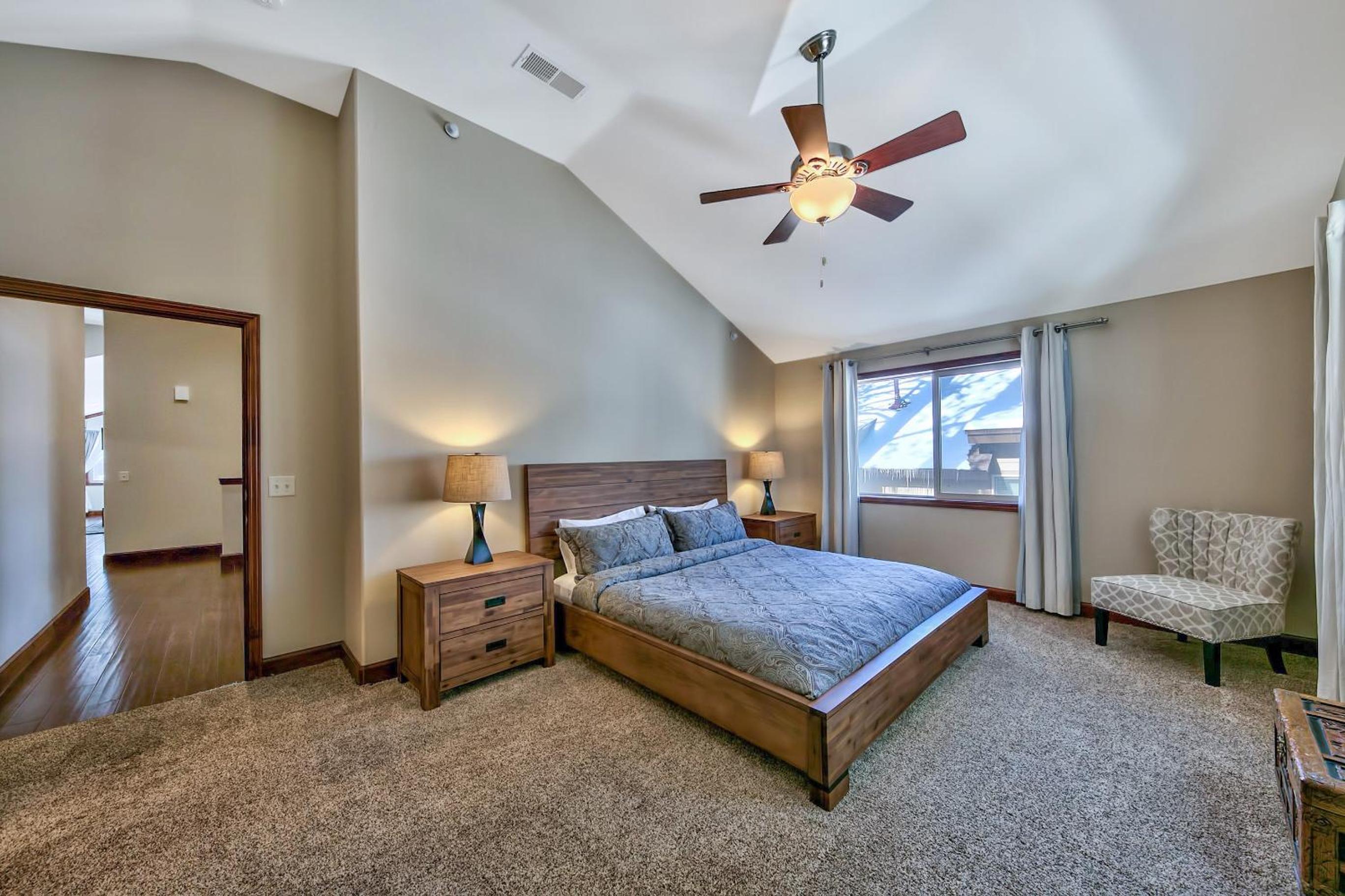 Lake Tahoe Vacations - Tahoe Woods 203 at Stateline - Heavenly Slopes Lake Pets - Property Image 20