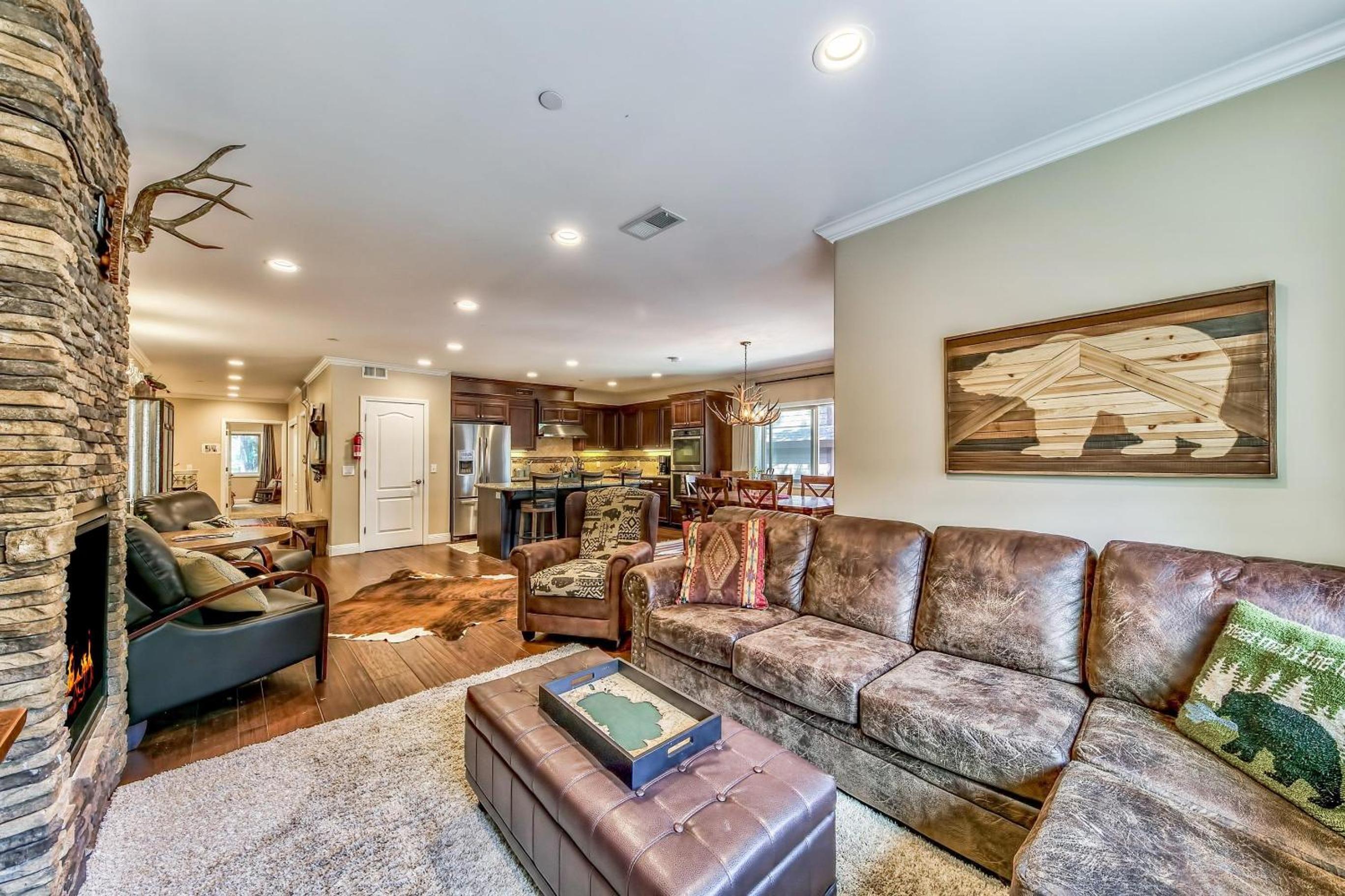Lake Tahoe Vacations - Tahoe Woods 502 at Stateline - Pets Lake Heavenly Village - Property Image 33
