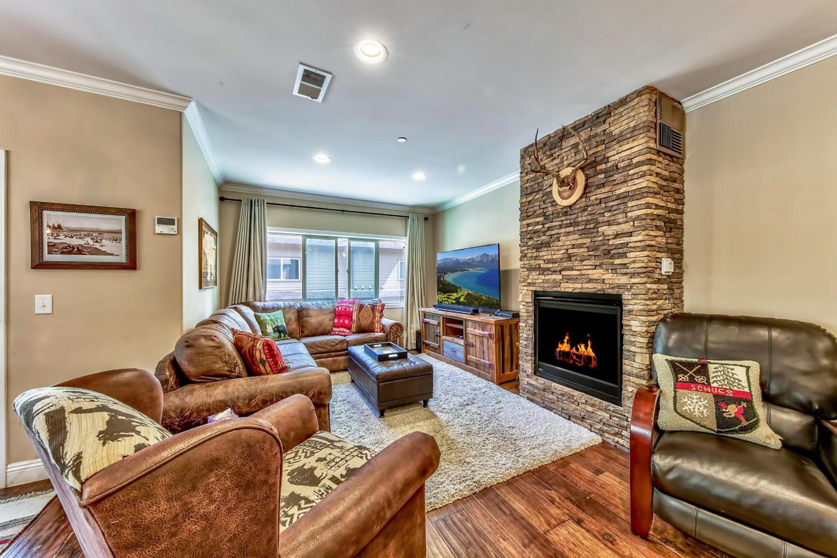 Lake Tahoe Vacations - Tahoe Woods 502 at Stateline - Pets Lake Heavenly Village - Property Image 21
