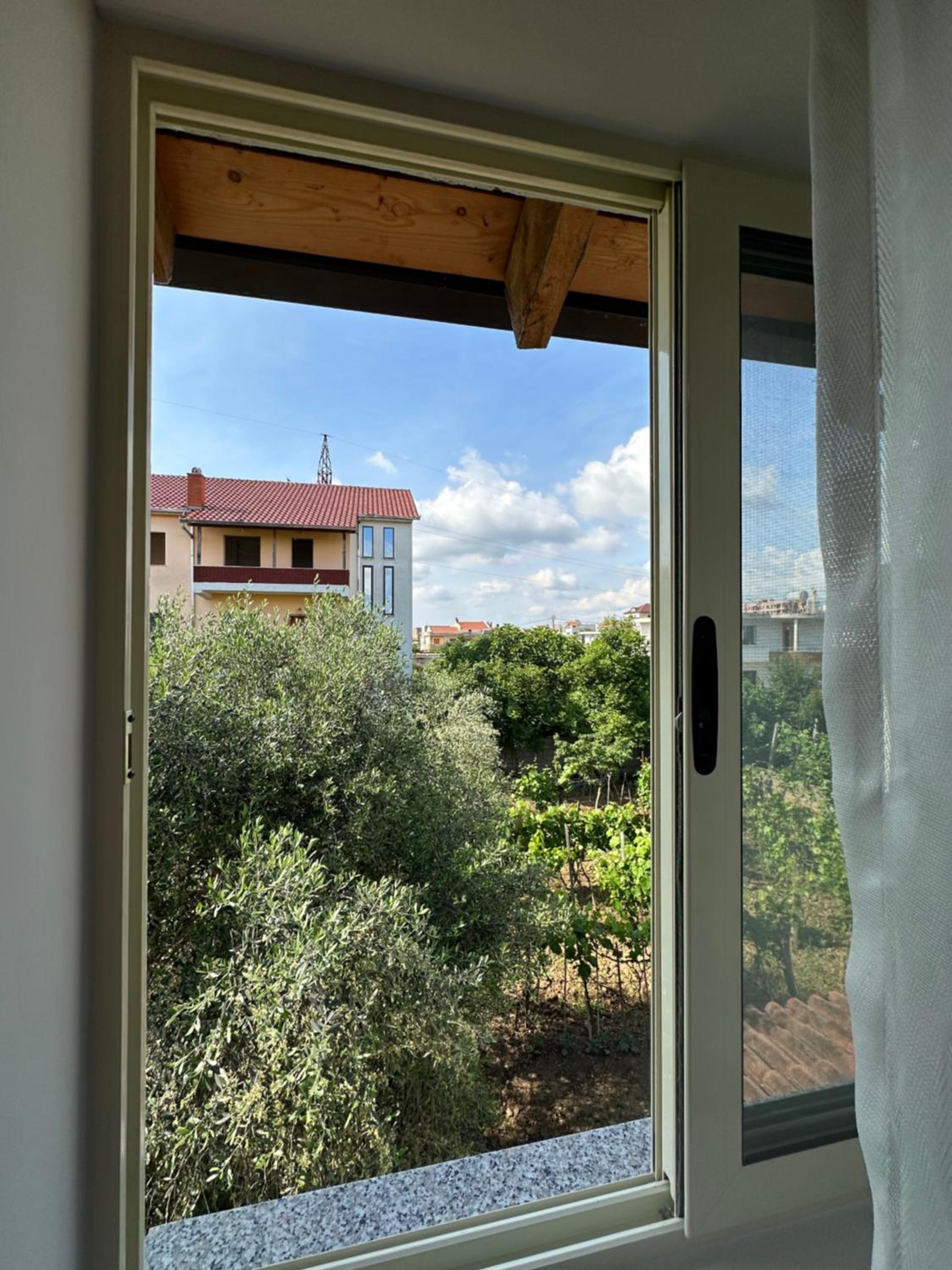 2Bedroom Apartment,free parking 06