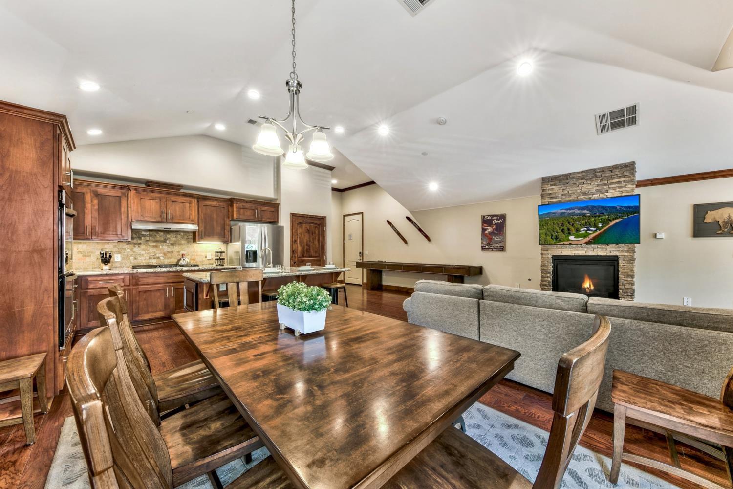Great location! Walk to Gondola & Lake Tahoe woods #603 view 5