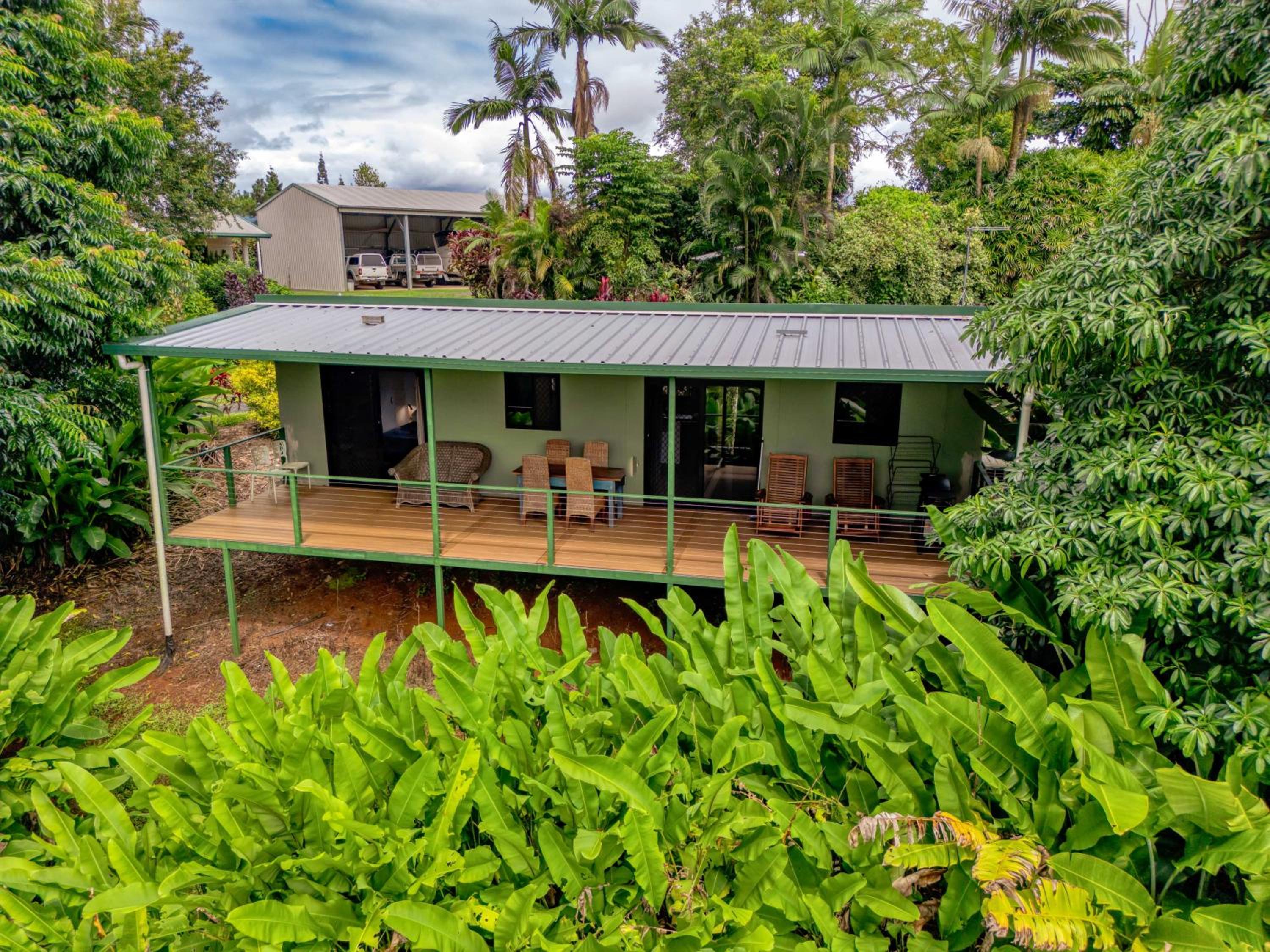 Mena Creek Flower House