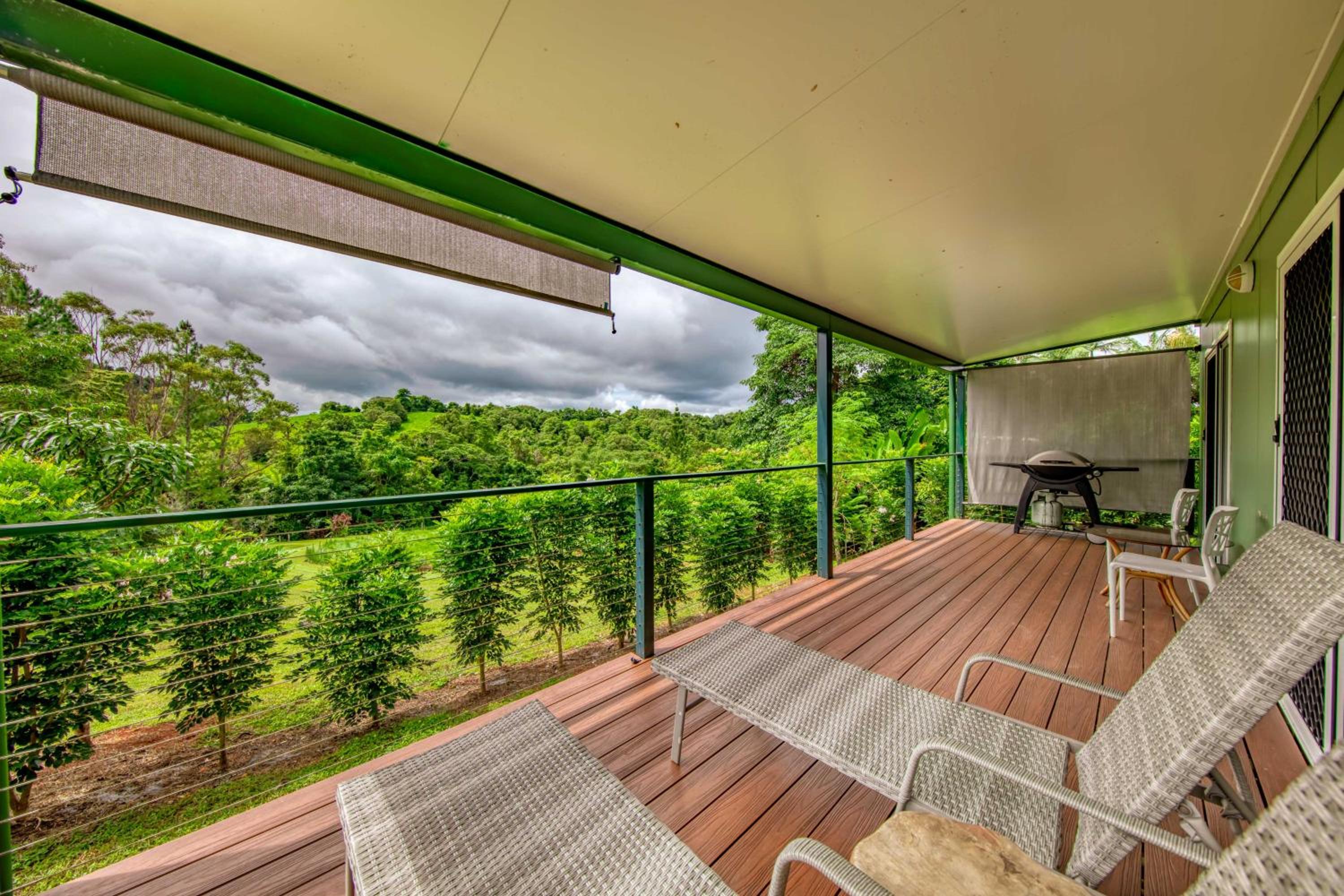 Mena Creek Flower House