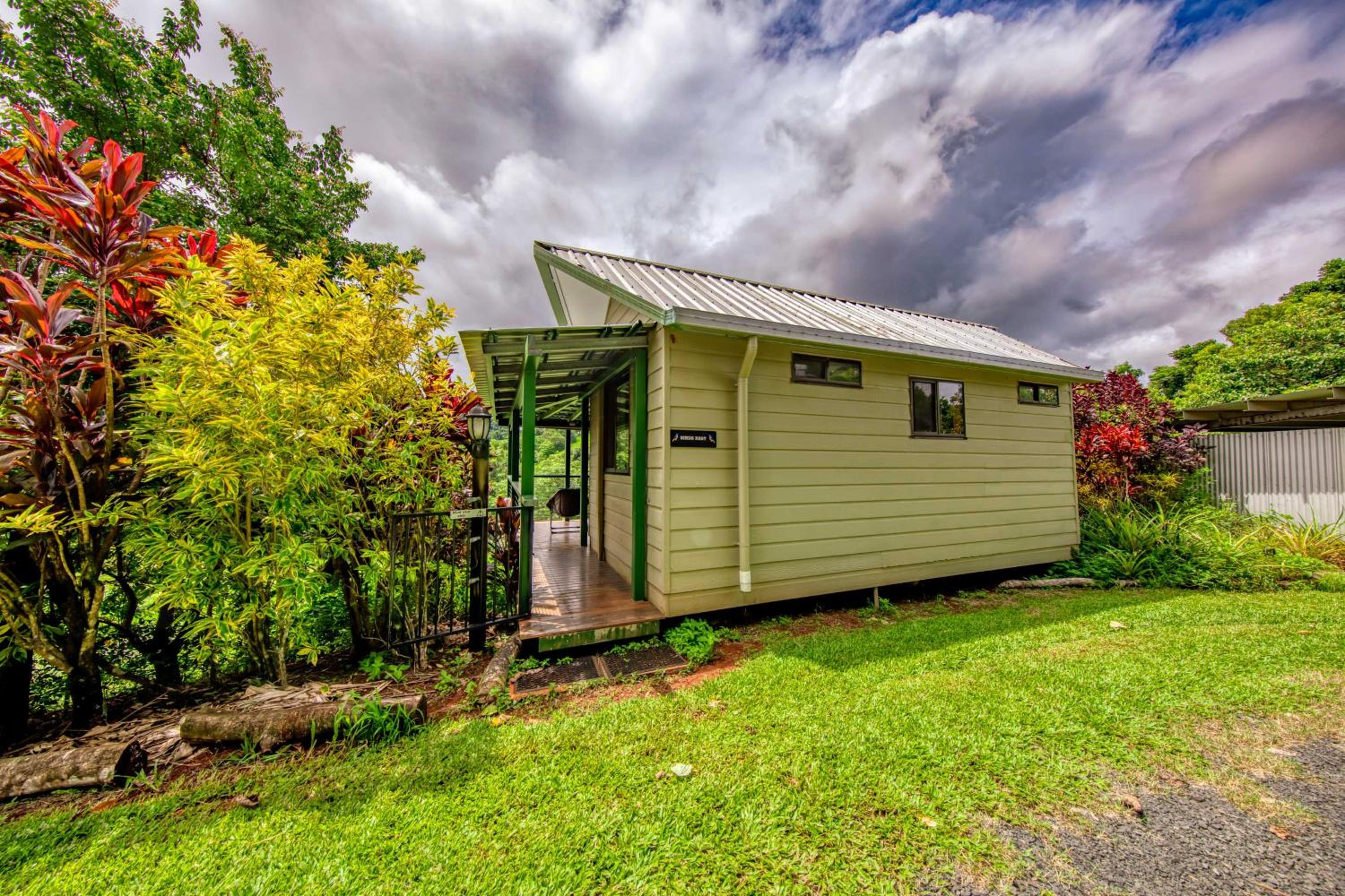 Mena Creek Flower House