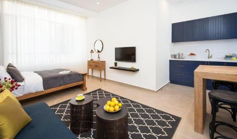 Three Stunning Studios near Kikar Dizengoff view 5
