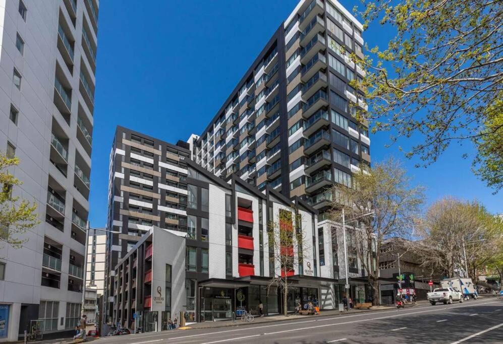 2 Bedroom High Class Perfectly Located Apartment view 2