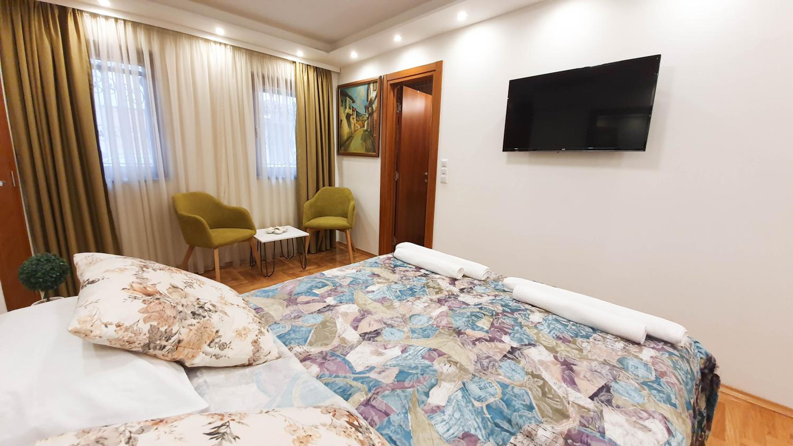 Zambak Apartments
