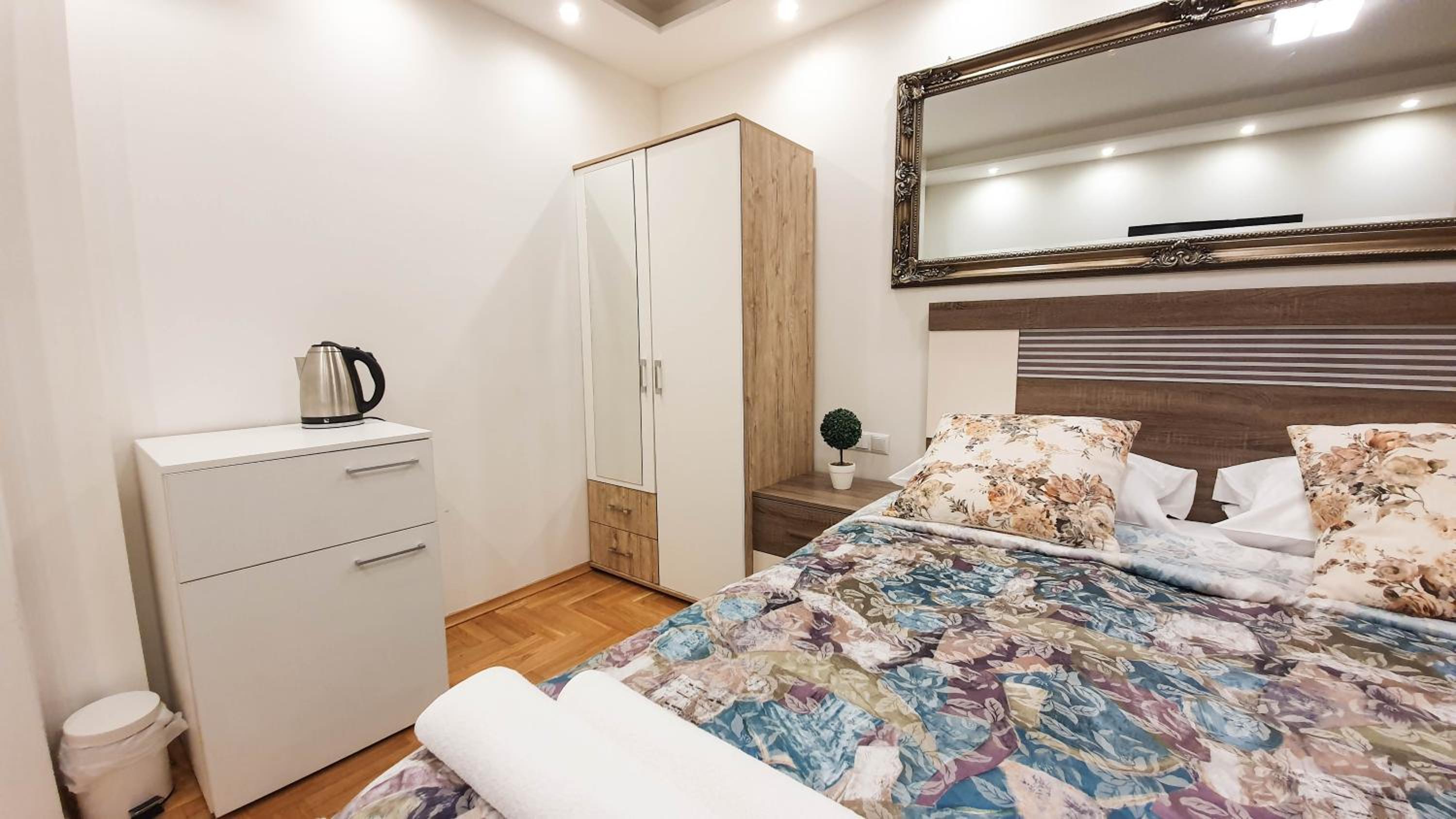 Zambak Apartments