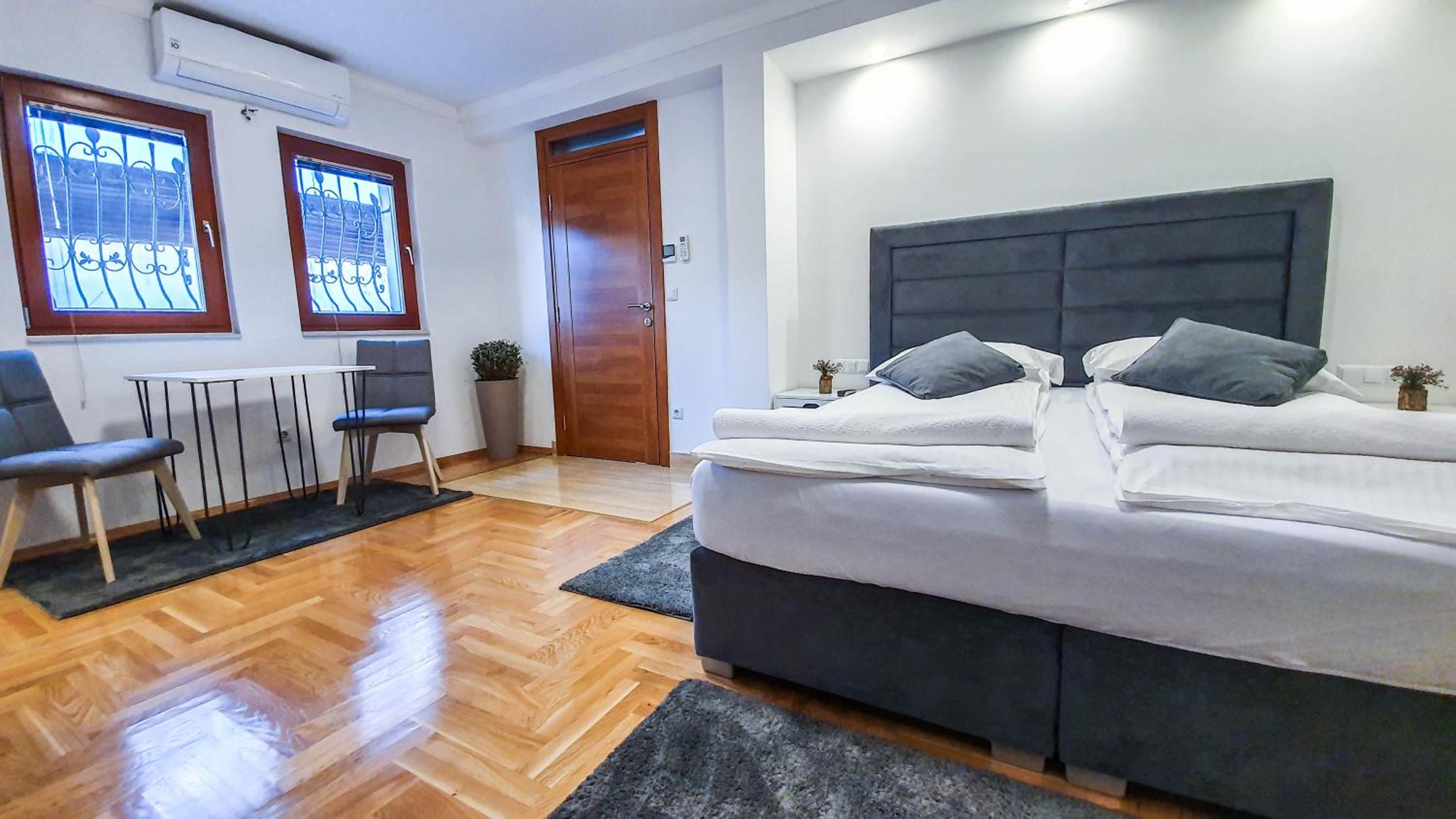 Zambak Apartments