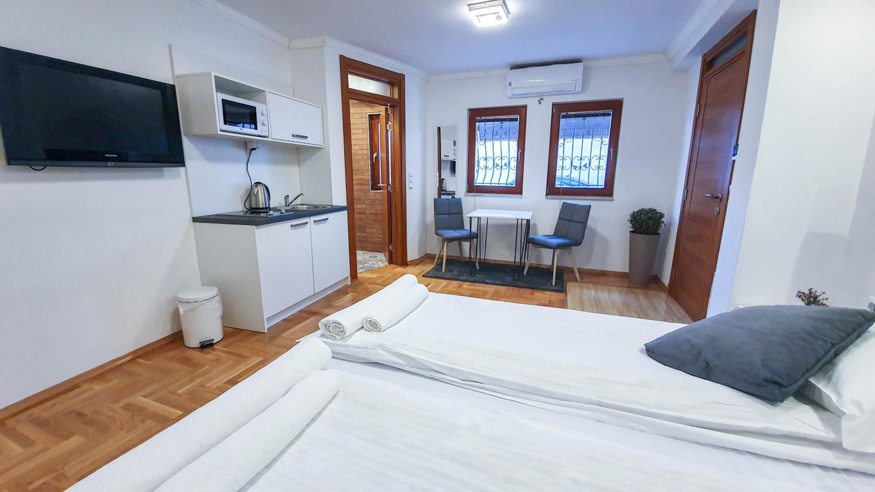 Zambak Apartments